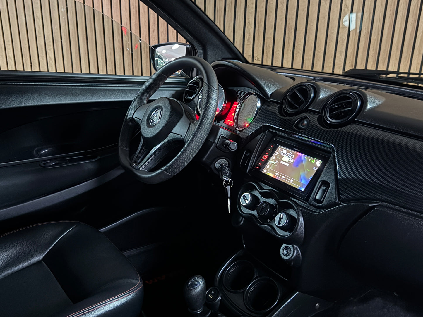 Aixam GTI Sport Matt GRAU | 8 PS Kubota Motor | Rückfahrkamera // Carbon | Alpine Multi-Media 45 km/h | Innerhalb 250 KM Kostenlose Lieferung | Mopedauto | Leichtmobile | Aixam | Microcar | Ligier