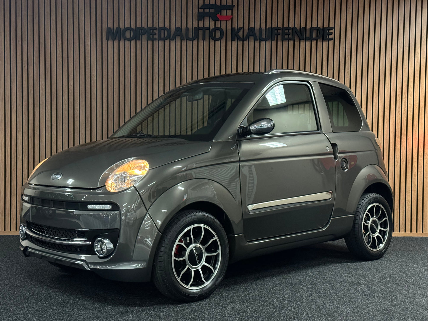 Microcar Mgo XL | Airbag | leiser DCI Motor | 45 km/h | Innerhalb 250 KM Kostenlose Lieferung | Mopedauto | Leichtmobile