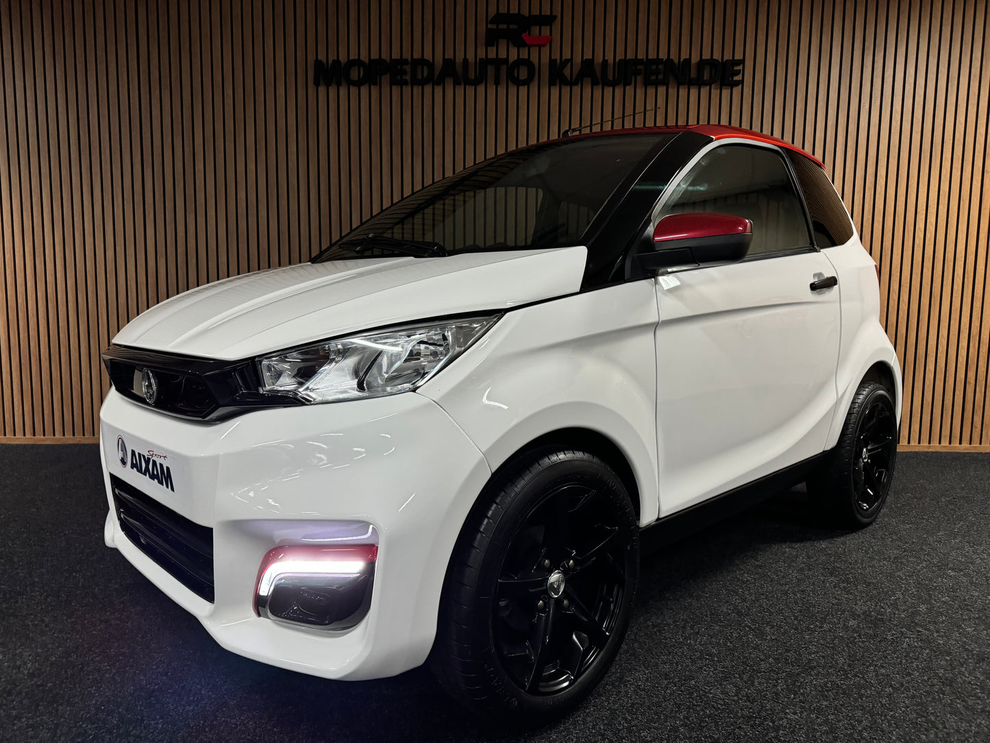 Aixam Coupé Premium Sport | 8 PS Kubota Motor | 45 km/h | Rückfahrkamera | Innerhalb 250 KM Kostenlose Lieferung | Mopedauto | Leichtmobile