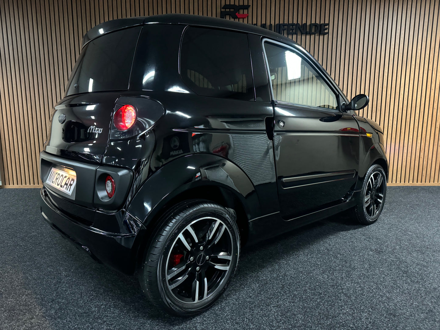 Microcar Mgo 2023 Black on Black Edition | 8 PS Motor | 45 km/h | Innerhalb 250 KM Kostenlose Lieferung | Mopedauto | Leichtmobile