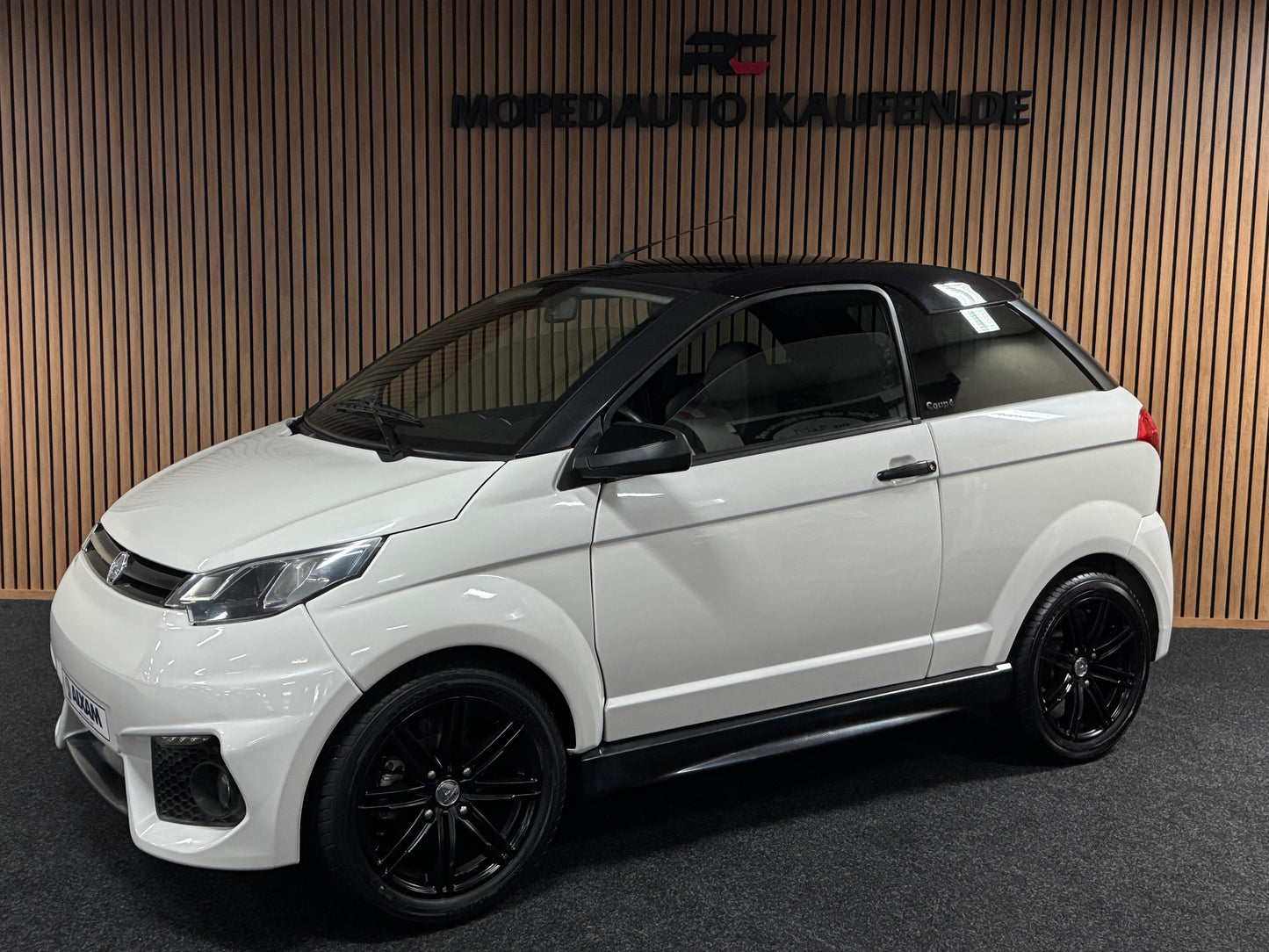 Aixam Coupe GTI Sport / Rückfahrkamera / Parkhilfe / Leder | 8 PS Kubota Motor | 45 km/h | Innerhalb 250 KM Kostenlose Lieferung | Mopedauto | Leichtmobile