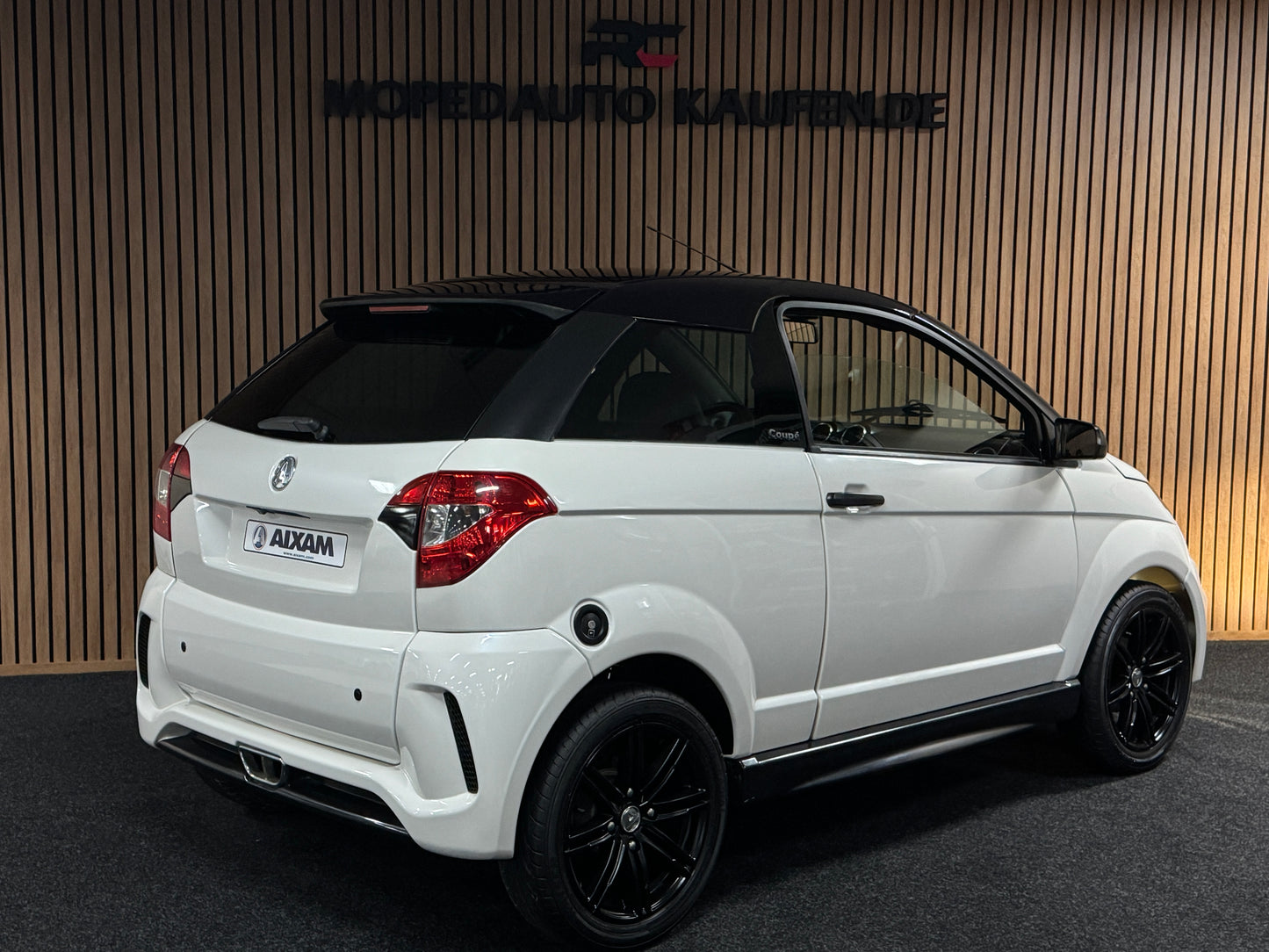 Aixam Coupe GTI Sport / Rückfahrkamera / Parkhilfe / Leder | 8 PS Kubota Motor | 45 km/h | Innerhalb 250 KM Kostenlose Lieferung | Mopedauto | Leichtmobile