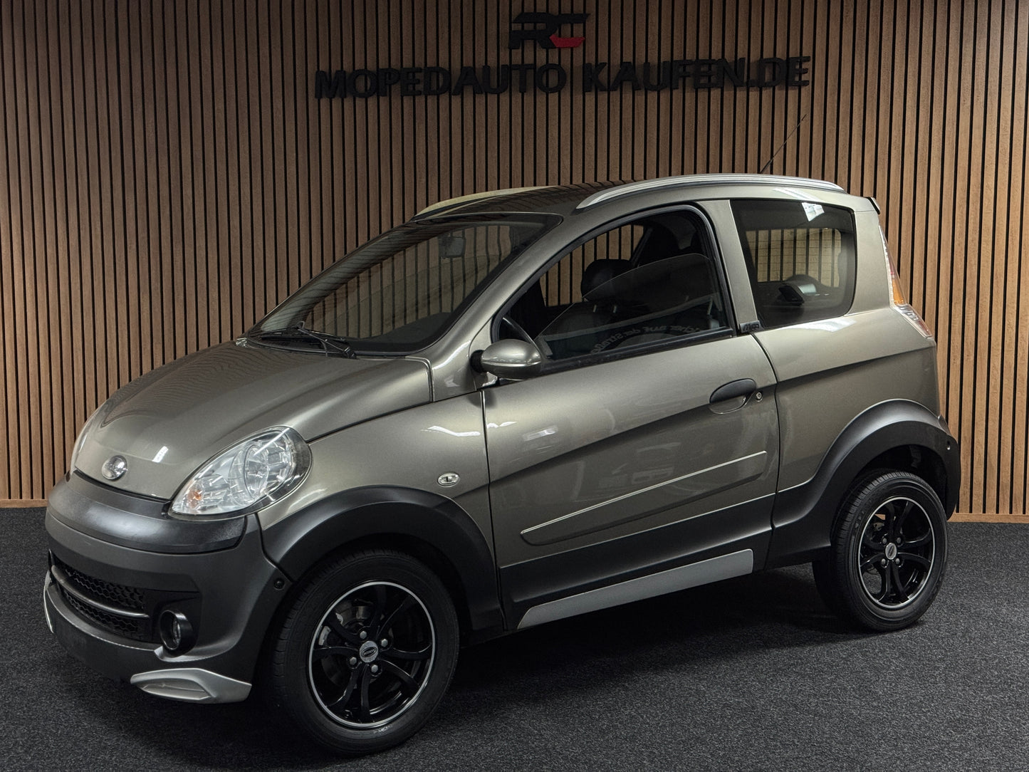 Microcar M.Go Highland X AIRBAG | leiser DCI Motor | 45 km/h | Innerhalb 250 KM Kostenlose Lieferung | Mopedauto | Leichtmobile