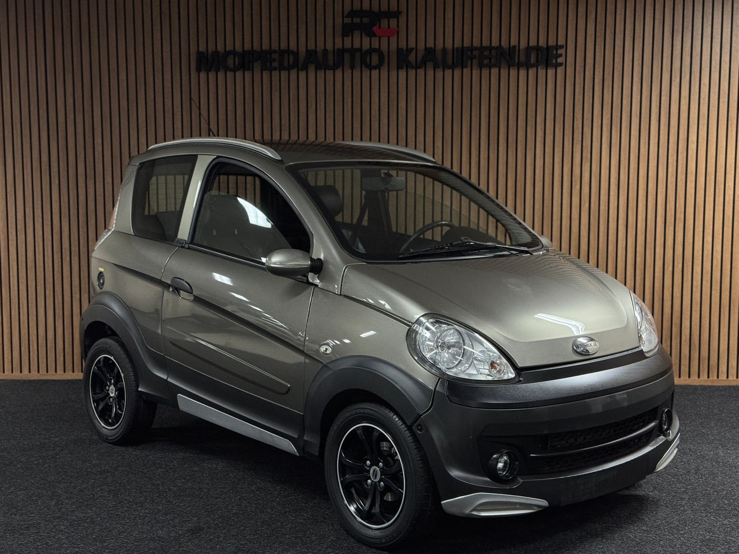 Microcar M.Go Highland X AIRBAG | leiser DCI Motor | 45 km/h | Innerhalb 250 KM Kostenlose Lieferung | Mopedauto | Leichtmobile