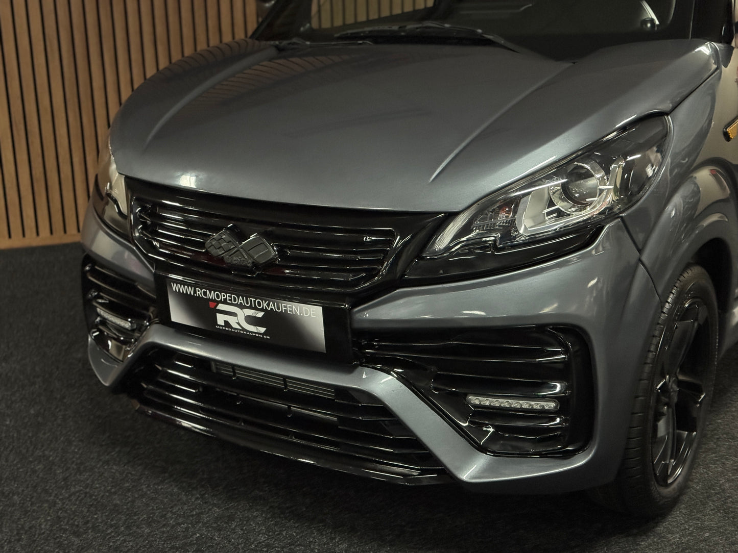 Ligier JS50 JS66 Sport Facelift Tablet ! | Servolenkung Apple Car / | 8 PS leiser DCI Motor | 45 km/h | Rückfahrkamera | Innerhalb 250 KM Kostenlose Lieferung | Mopedauto | Leichtmobile