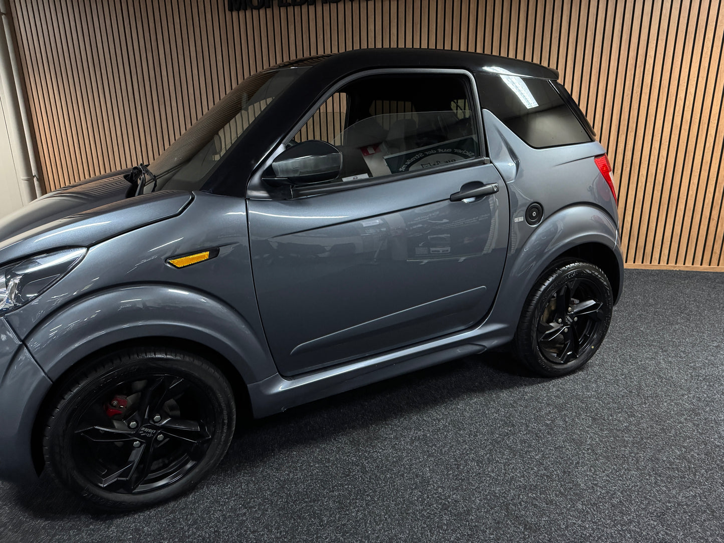 Ligier JS50 JS66 Sport Facelift Tablet ! | Servolenkung Apple Car / | 8 PS leiser DCI Motor | 45 km/h | Rückfahrkamera | Innerhalb 250 KM Kostenlose Lieferung | Mopedauto | Leichtmobile