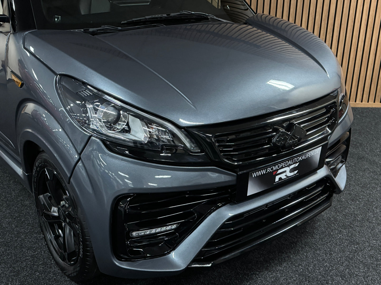 Ligier JS50 JS66 Sport Facelift Tablet ! | Servolenkung Apple Car / | 8 PS leiser DCI Motor | 45 km/h | Rückfahrkamera | Innerhalb 250 KM Kostenlose Lieferung | Mopedauto | Leichtmobile
