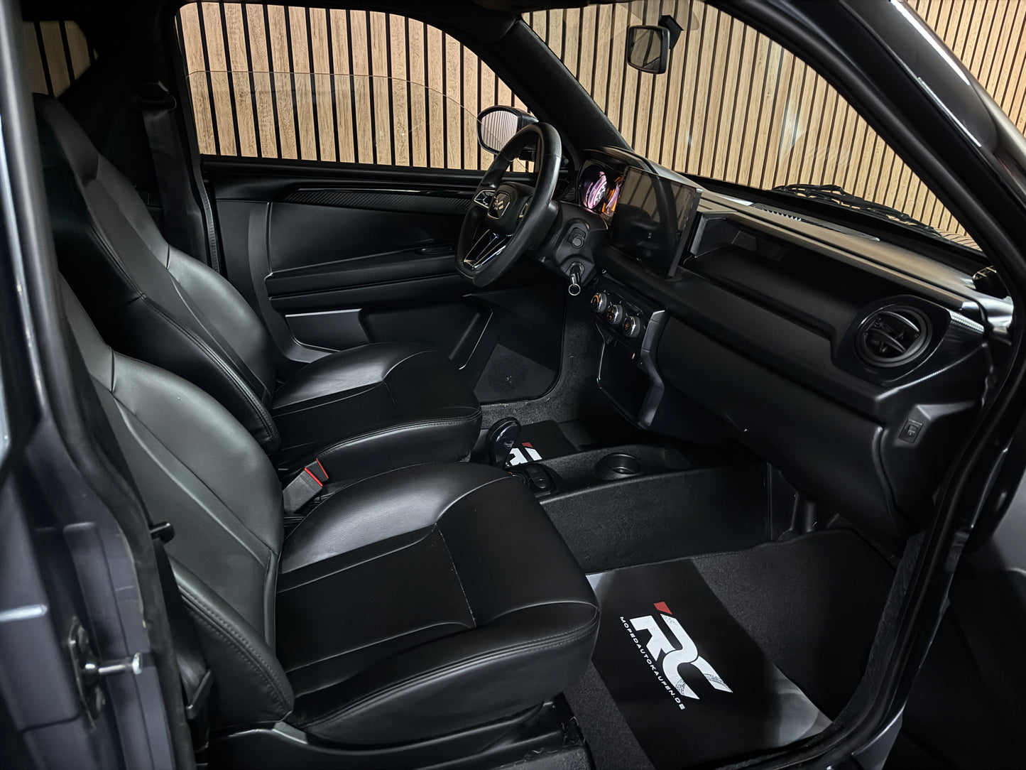 Ligier JS50 JS66 Sport Facelift Tablet ! | Servolenkung Apple Car / | 8 PS leiser DCI Motor | 45 km/h | Rückfahrkamera | Innerhalb 250 KM Kostenlose Lieferung | Mopedauto | Leichtmobile