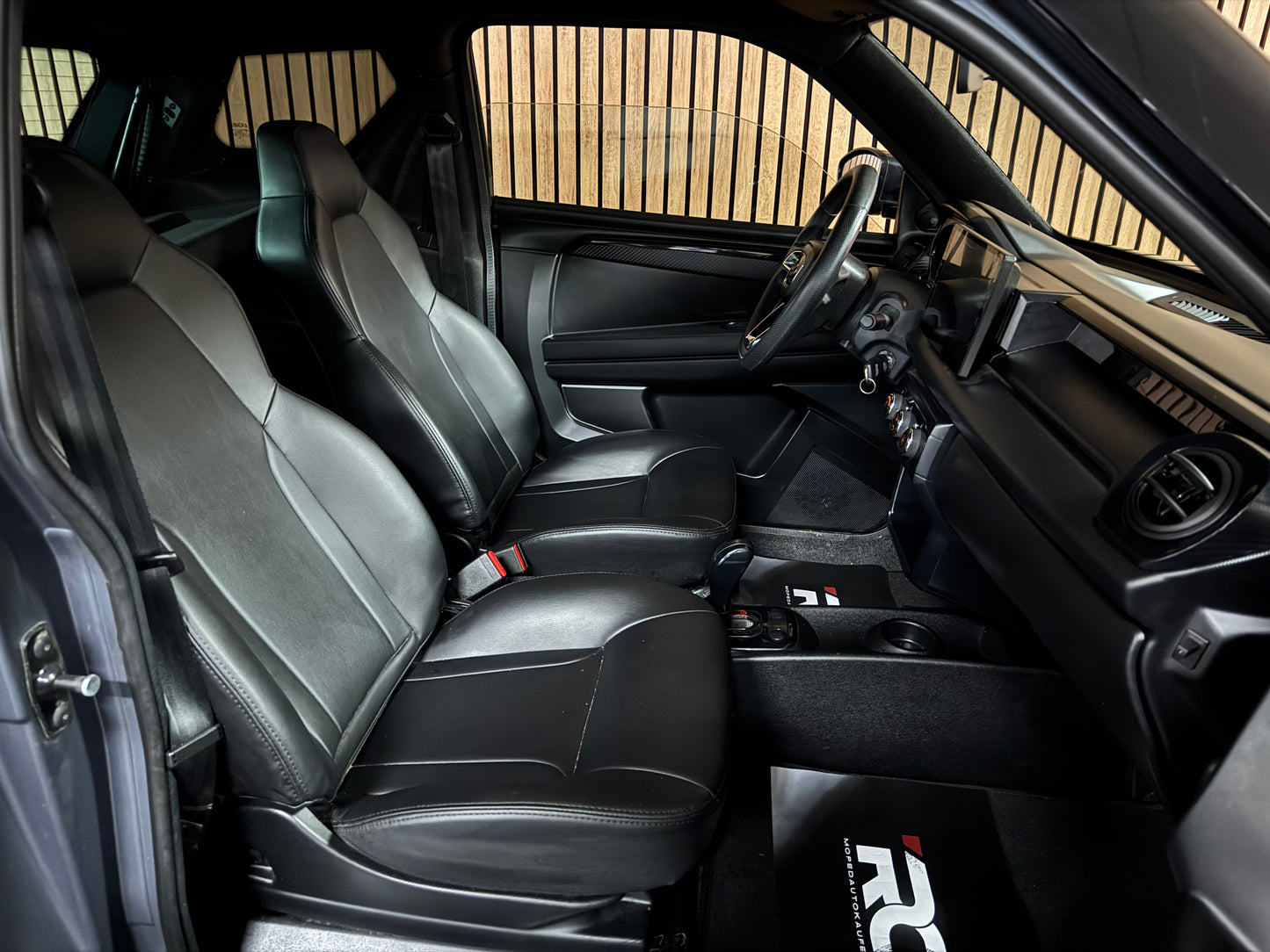 Ligier JS50 JS66 Sport Facelift Tablet ! | Servolenkung Apple Car / | 8 PS leiser DCI Motor | 45 km/h | Rückfahrkamera | Innerhalb 250 KM Kostenlose Lieferung | Mopedauto | Leichtmobile