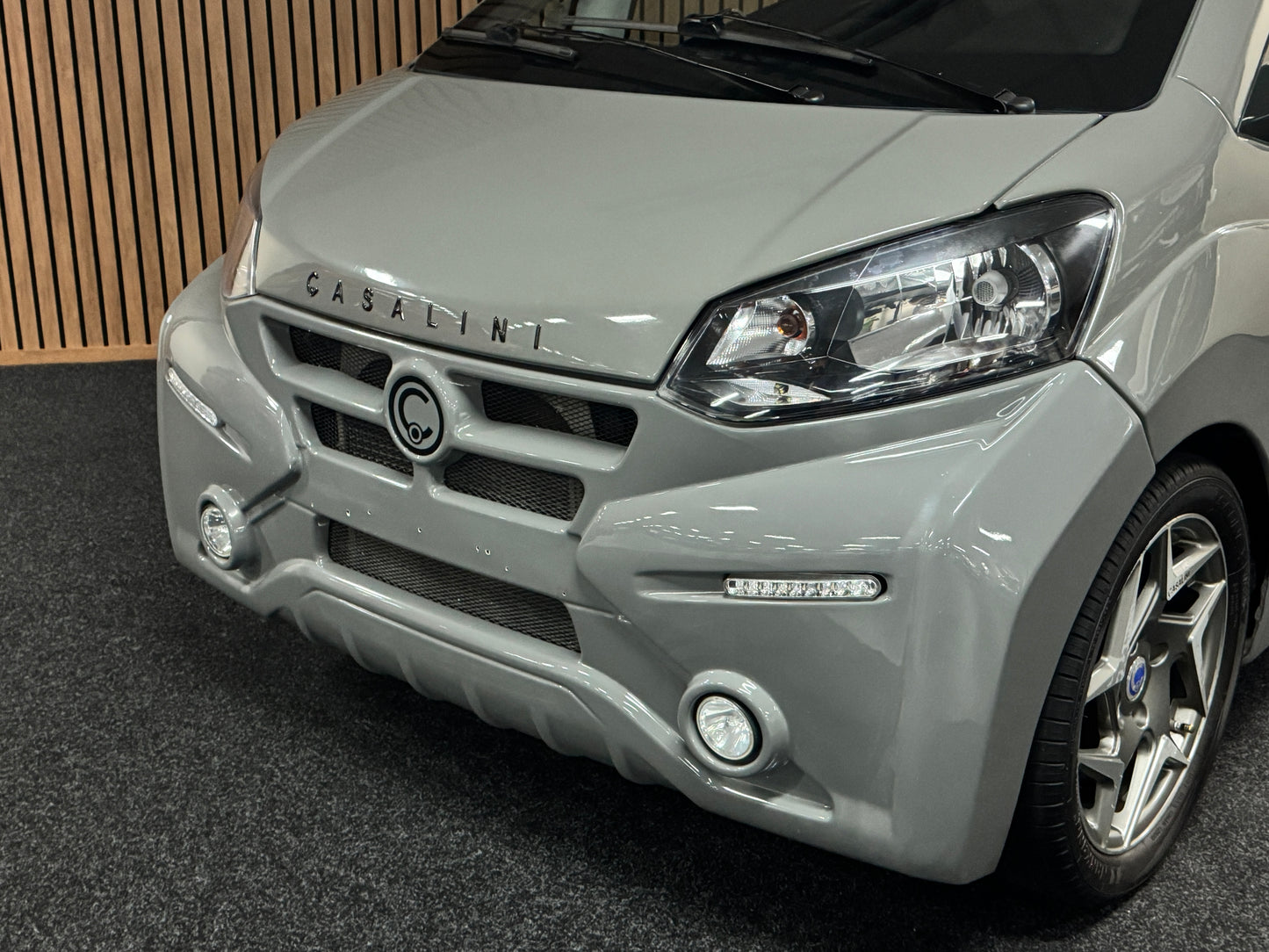 Casalini M20 550 GRANSPORT NARDO GRAU | KLIMA /Garmin Navi / Multimedia / RFK | 8 PS leiser DCI Motor | 45 km/h | Rückfahrkamera | Innerhalb 250 KM Kostenlose Lieferung | Mopedauto | Leichtmobile