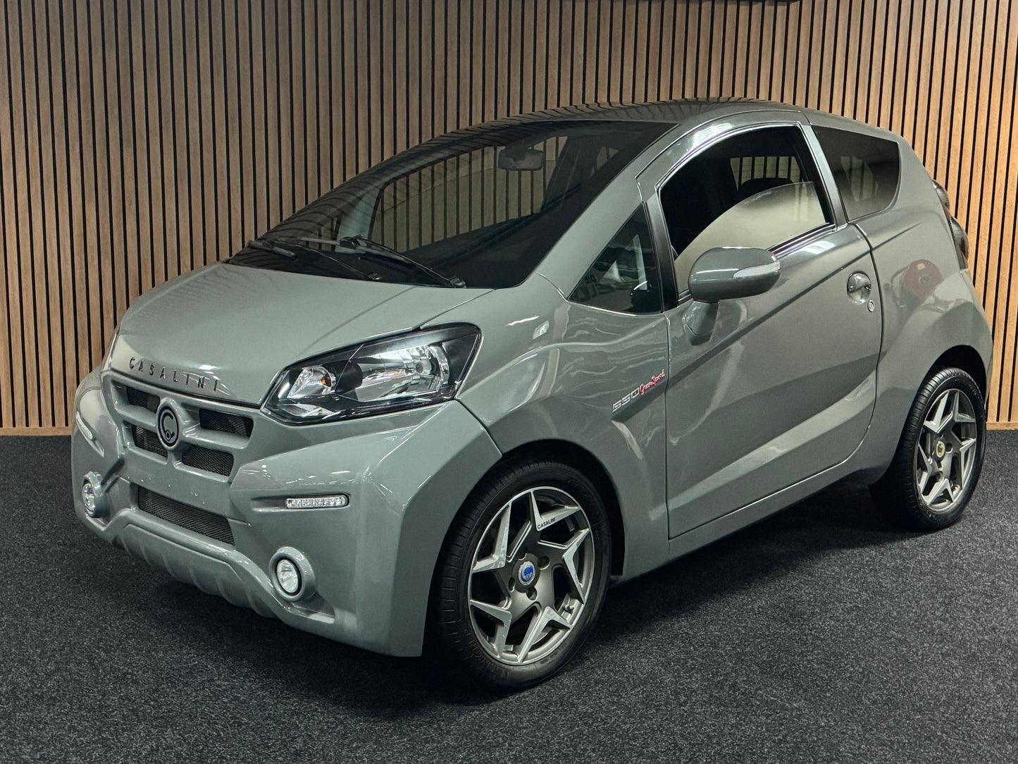 Casalini M20 550 GRANSPORT NARDO GRAU | KLIMA /Garmin Navi / Multimedia / RFK | 8 PS leiser DCI Motor | 45 km/h | Rückfahrkamera | Innerhalb 250 KM Kostenlose Lieferung | Mopedauto | Leichtmobile