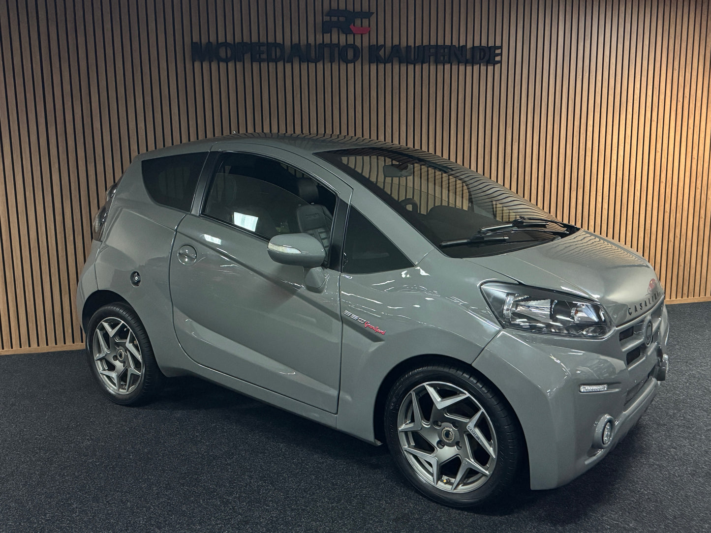 Casalini M20 550 GRANSPORT NARDO GRAU | KLIMA /Garmin Navi / Multimedia / RFK | 8 PS leiser DCI Motor | 45 km/h | Rückfahrkamera | Innerhalb 250 KM Kostenlose Lieferung | Mopedauto | Leichtmobile