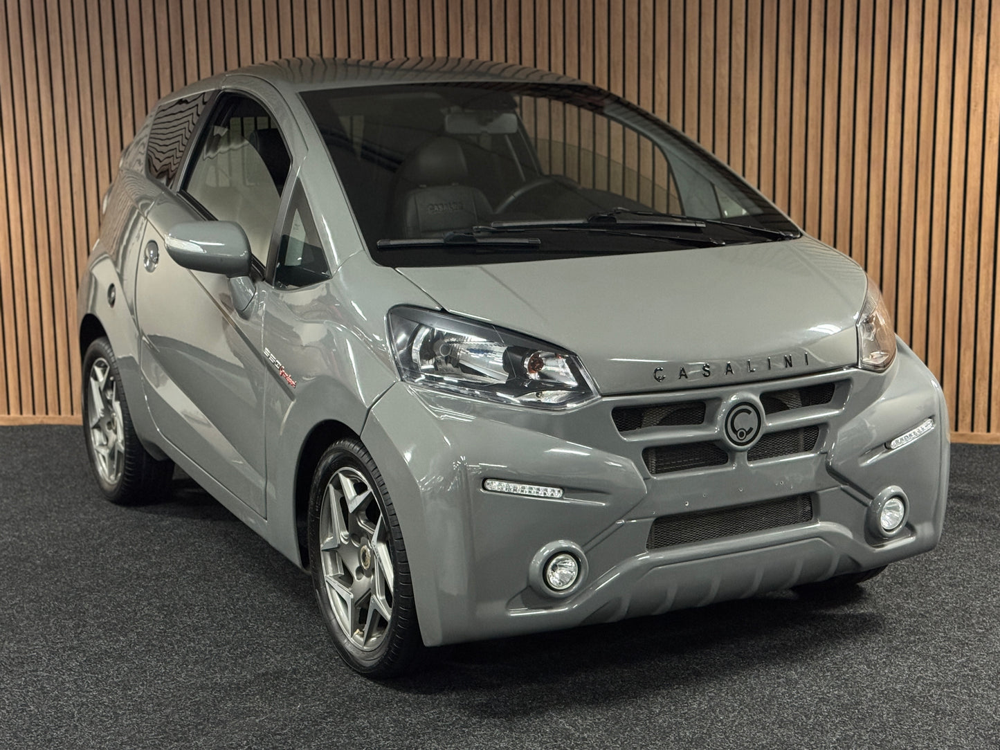 Casalini M20 550 GRANSPORT NARDO GRAU | KLIMA /Garmin Navi / Multimedia / RFK | 8 PS leiser DCI Motor | 45 km/h | Rückfahrkamera | Innerhalb 250 KM Kostenlose Lieferung | Mopedauto | Leichtmobile