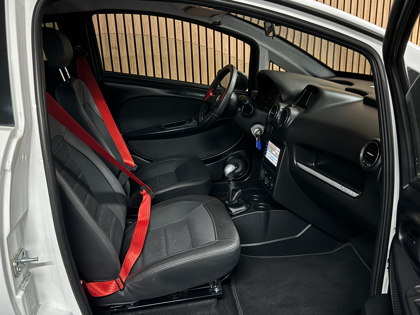 Casalini M20 GRAN TURISMO SPORT / mit roten Sportgurten / Multimedia / RFK | 8 PS leiser DCI Motor | 45 km/h | Rückfahrkamera | Innerhalb 250 KM Kostenlose Lieferung | Mopedauto | Leichtmobile