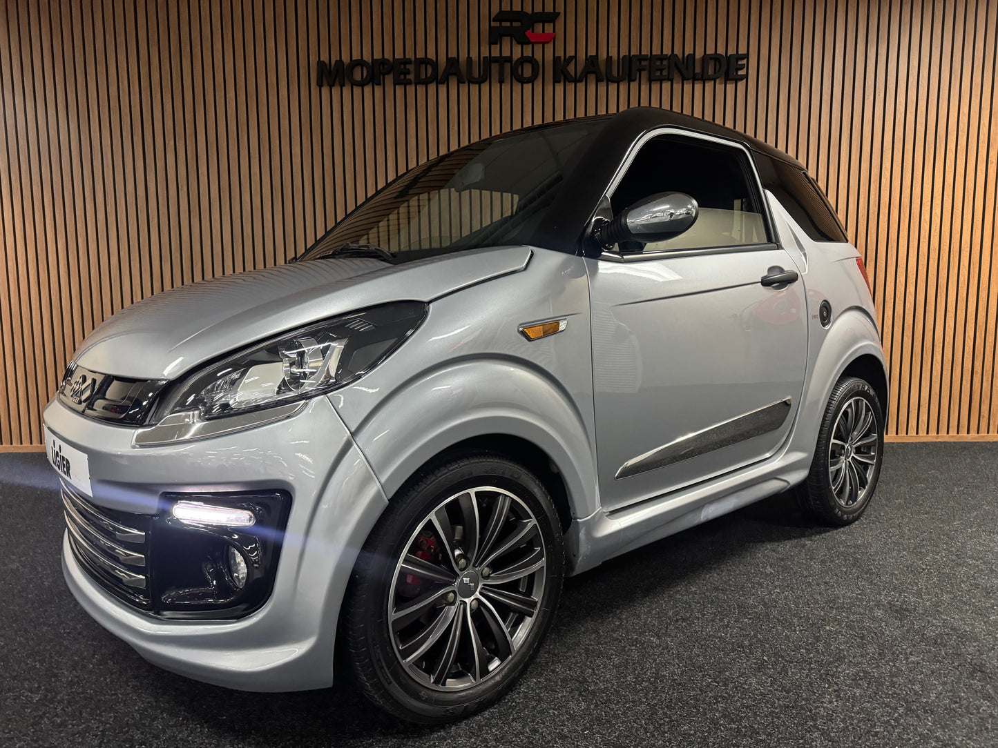 Ligier JS50 Elegance | KLIMA | 8 PS leiser DCI Motor | 45 km/h | Rückfahrkamera | Innerhalb 250 KM Kostenlose Lieferung | Mopedauto | Leichtmobile