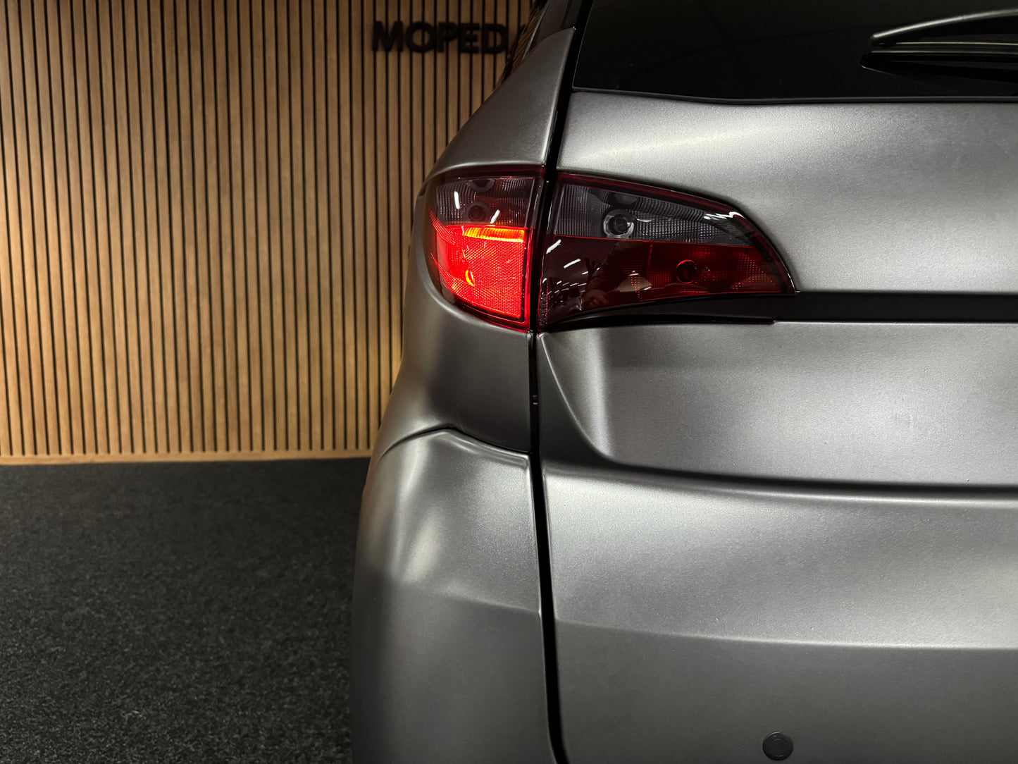 Aixam Coupé GTI Sport Matt Grau | 8 PS Motor | 45 km/h | Innerhalb 250 KM Kostenlose Lieferung | Mopedauto | Leichtmobile