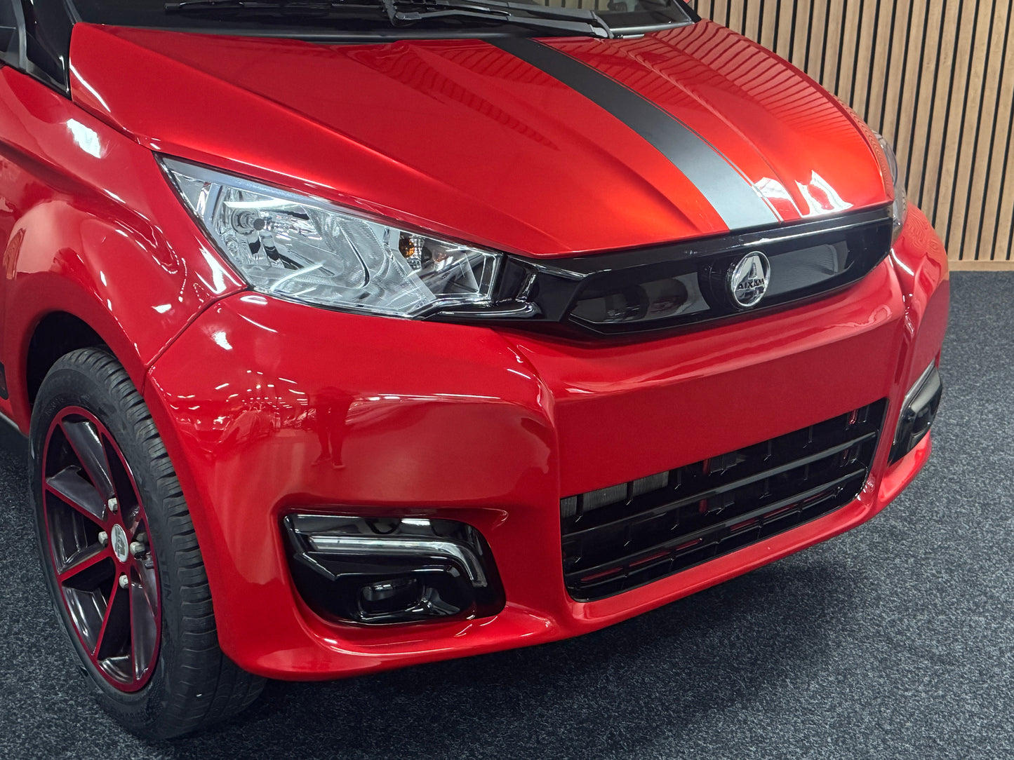 Aixam City Sport Rot GTO 2023 | 8 PS Kubota Motor | 45 km/h | Innerhalb 250 KM Kostenlose Lieferung | Mopedauto | Leichtmobile