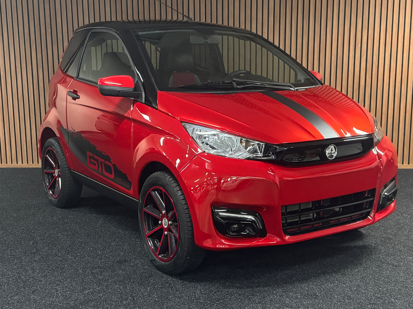 Aixam City Sport Rot GTO 2023 | 8 PS Kubota Motor | 45 km/h | Innerhalb 250 KM Kostenlose Lieferung | Mopedauto | Leichtmobile