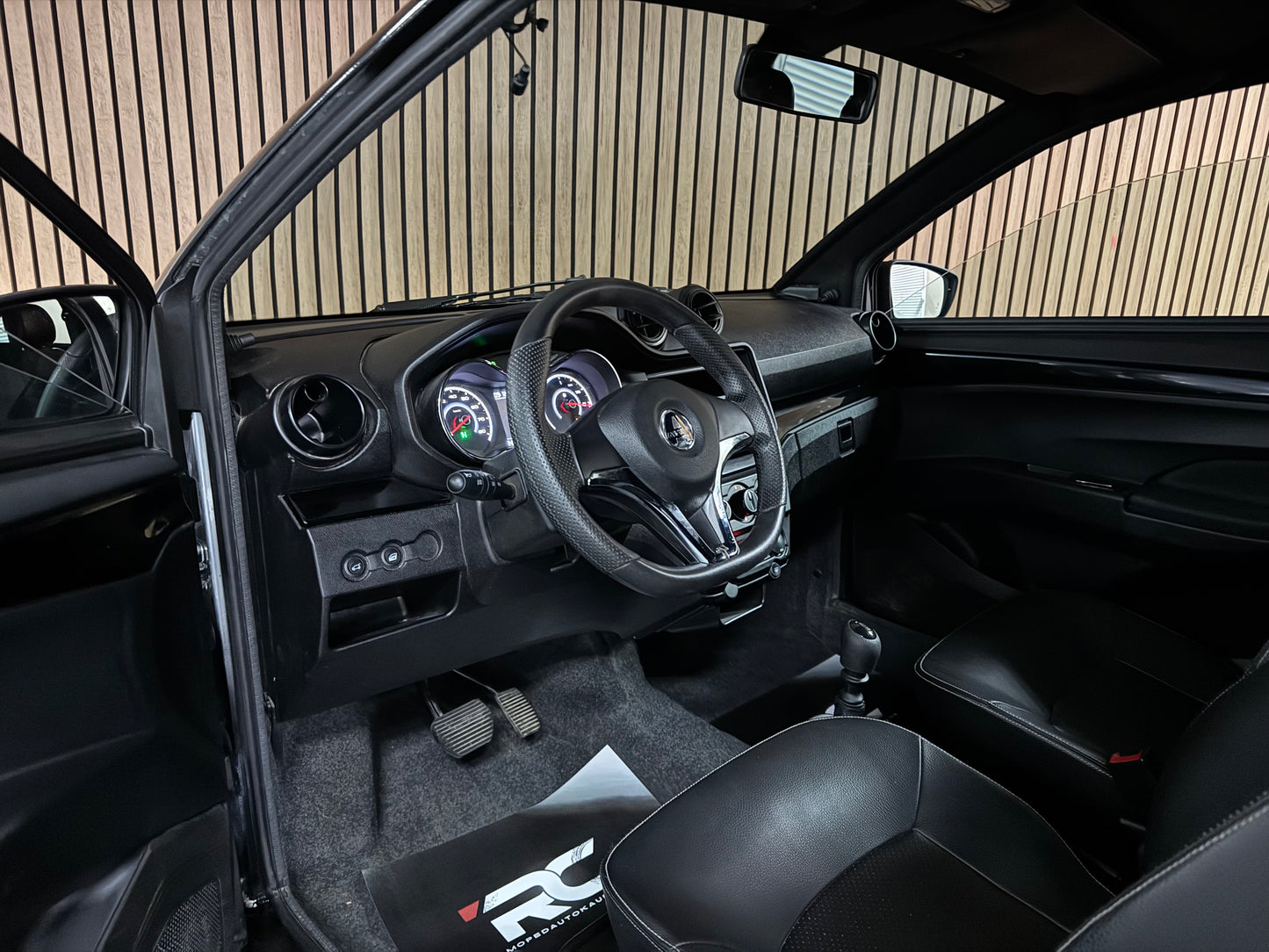 Aixam Coupé GTI Sport Matt Grau | 8 PS Motor | 45 km/h | Innerhalb 250 KM Kostenlose Lieferung | Mopedauto | Leichtmobile