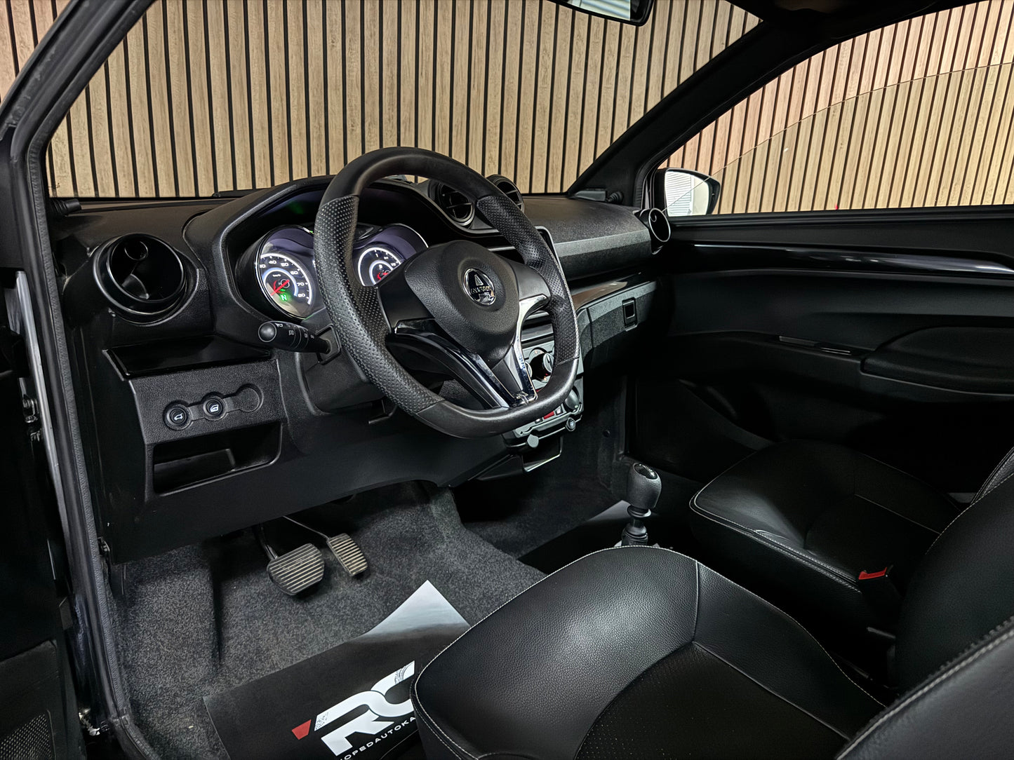Aixam Coupé GTI Sport Matt Grau | 8 PS Motor | 45 km/h | Innerhalb 250 KM Kostenlose Lieferung | Mopedauto | Leichtmobile