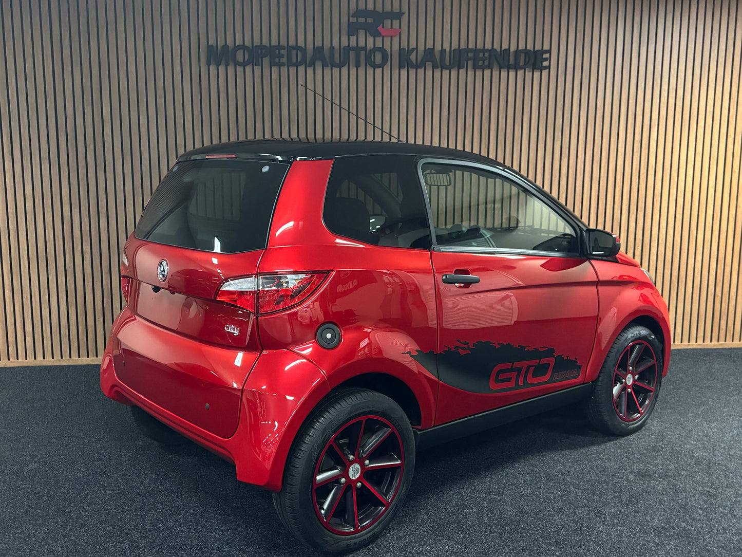 Aixam City Sport Rot GTO 2023 | 8 PS Kubota Motor | 45 km/h | Innerhalb 250 KM Kostenlose Lieferung | Mopedauto | Leichtmobile