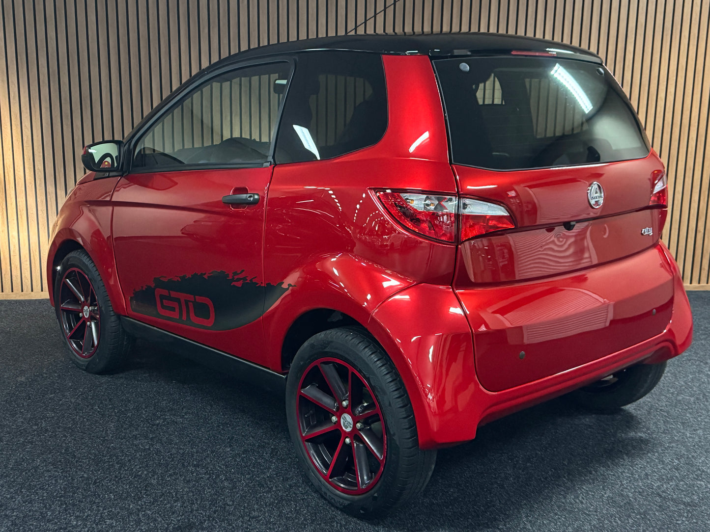 Aixam City Sport Rot GTO 2023 | 8 PS Kubota Motor | 45 km/h | Innerhalb 250 KM Kostenlose Lieferung | Mopedauto | Leichtmobile