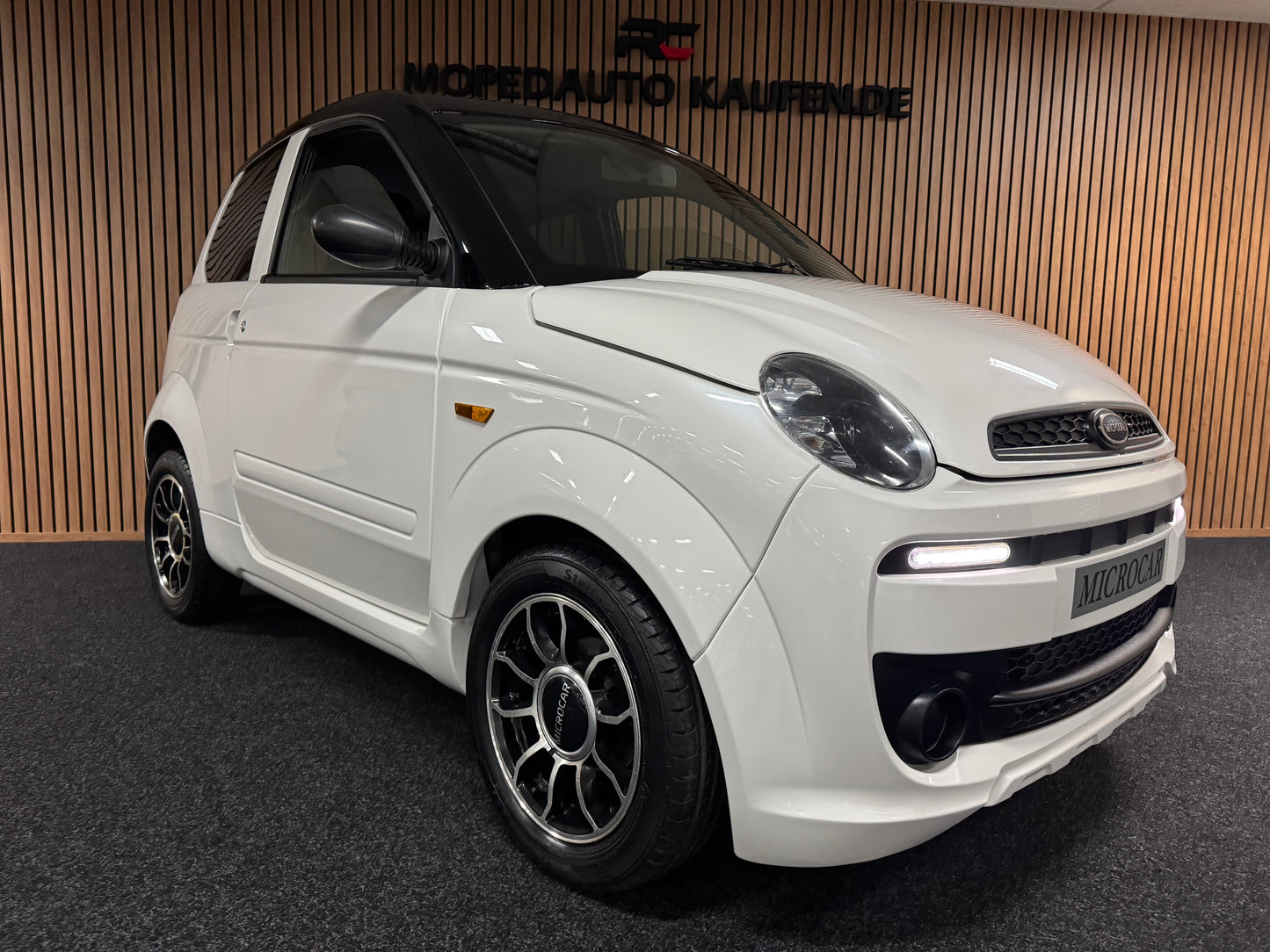 Microcar Mgo XL | 8 PS leiser DCI Motor | 45 km/h | Innerhalb 250 KM Kostenlose Lieferung | Mopedauto | Leichtmobile