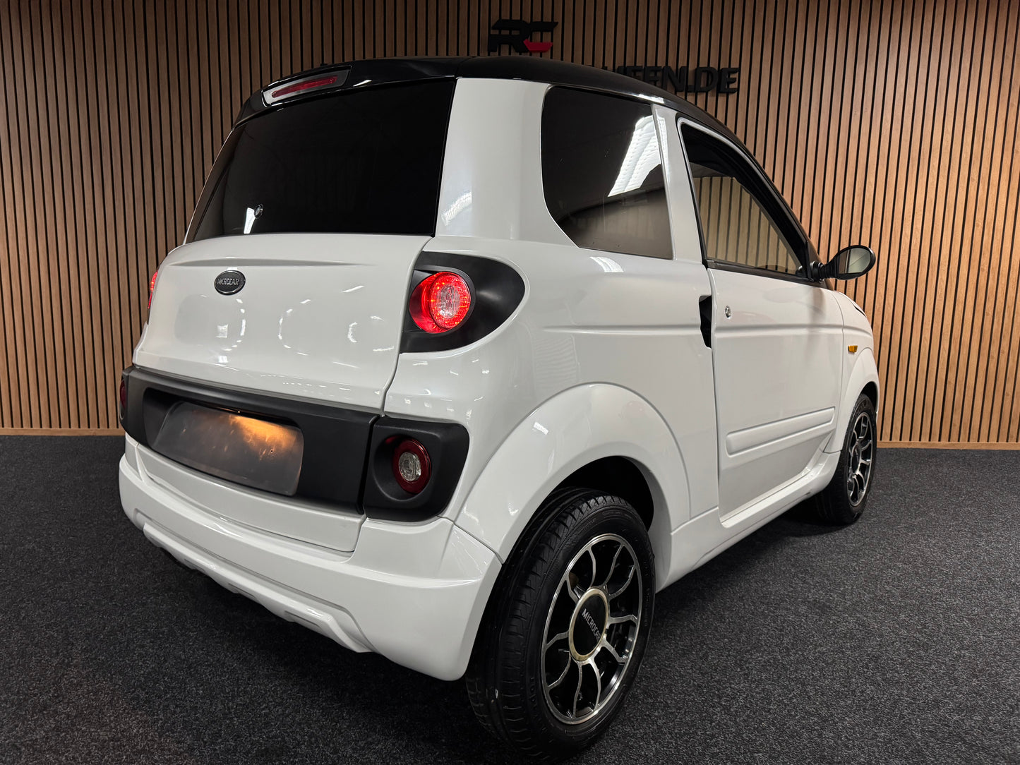 Microcar Mgo XL | 8 PS leiser DCI Motor | 45 km/h | Innerhalb 250 KM Kostenlose Lieferung | Mopedauto | Leichtmobile