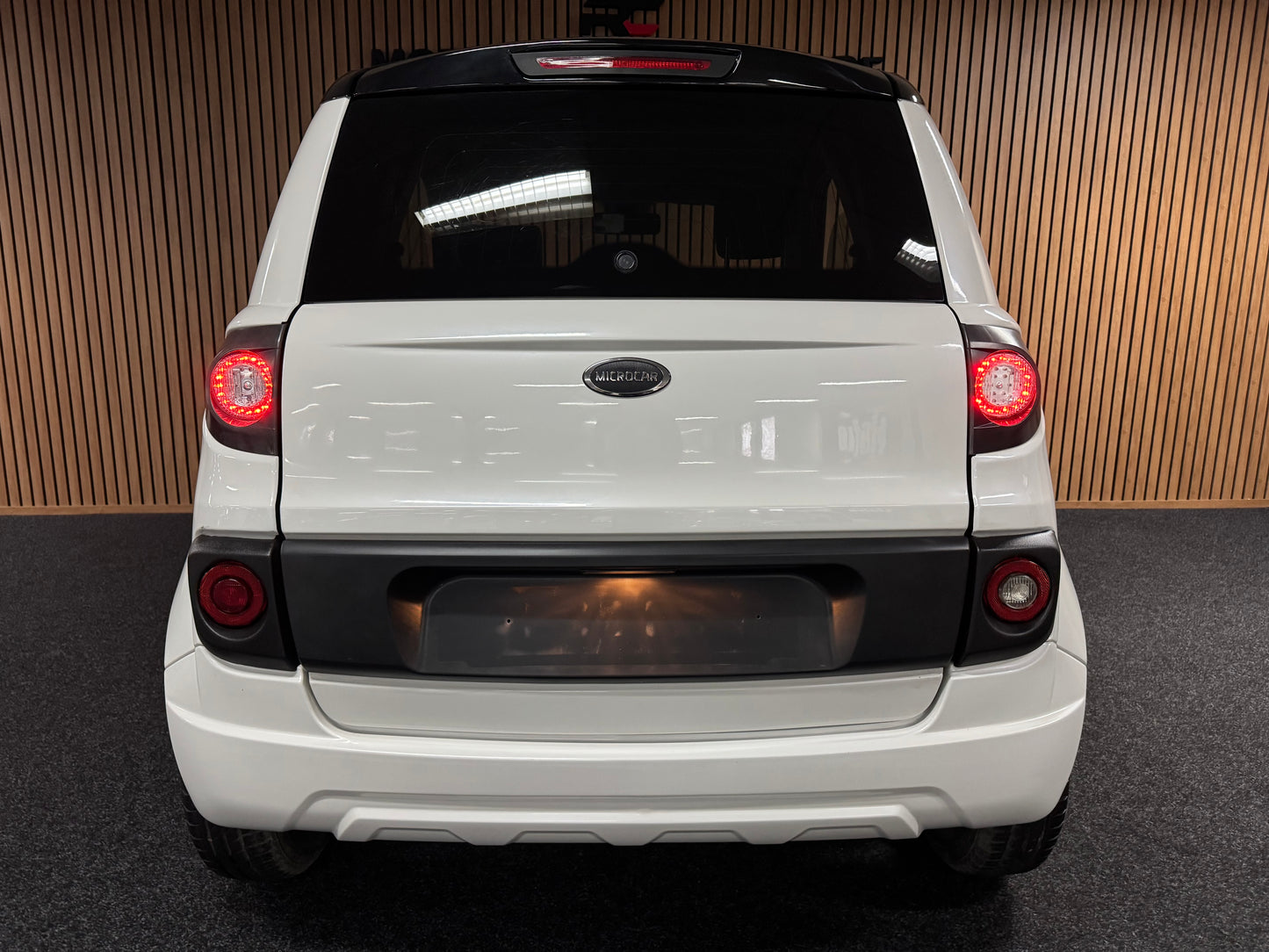 Microcar Mgo XL | 8 PS leiser DCI Motor | 45 km/h | Innerhalb 250 KM Kostenlose Lieferung | Mopedauto | Leichtmobile