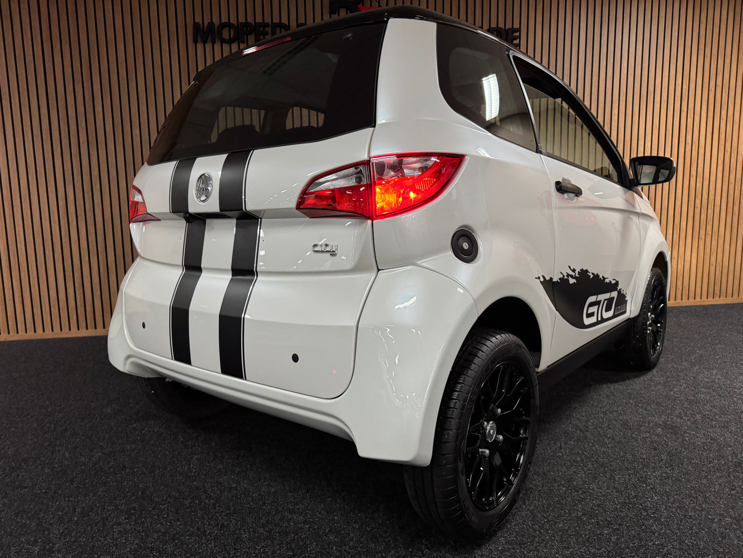 Aixam City GTO Sport 2023 | 8 PS Kubota Motor | Rückfahrkamera | Alpine Multi-Media | 45 km/h | Innerhalb 250 KM Kostenlose Lieferung | Mopedauto | Leichtmobile | Aixam | Microcar | Ligier