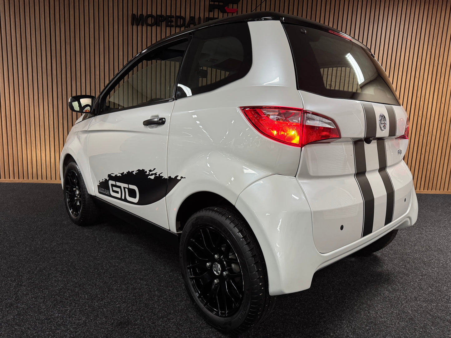 Aixam City GTO Sport 2023 | 8 PS Kubota Motor | Rückfahrkamera | Alpine Multi-Media | 45 km/h | Innerhalb 250 KM Kostenlose Lieferung | Mopedauto | Leichtmobile | Aixam | Microcar | Ligier