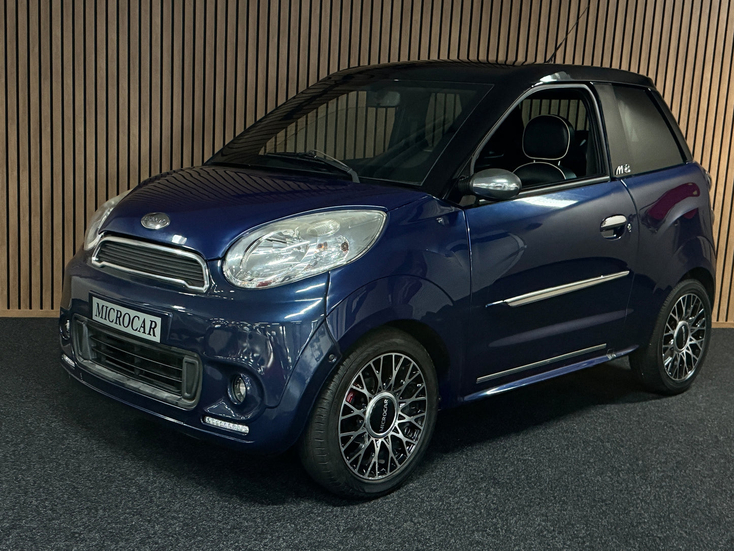 Microcar M8 Blau | leiser DCI Motor | 45 km/h | Innerhalb 250 KM Kostenlose Lieferung | Mopedauto | Leichtmobile