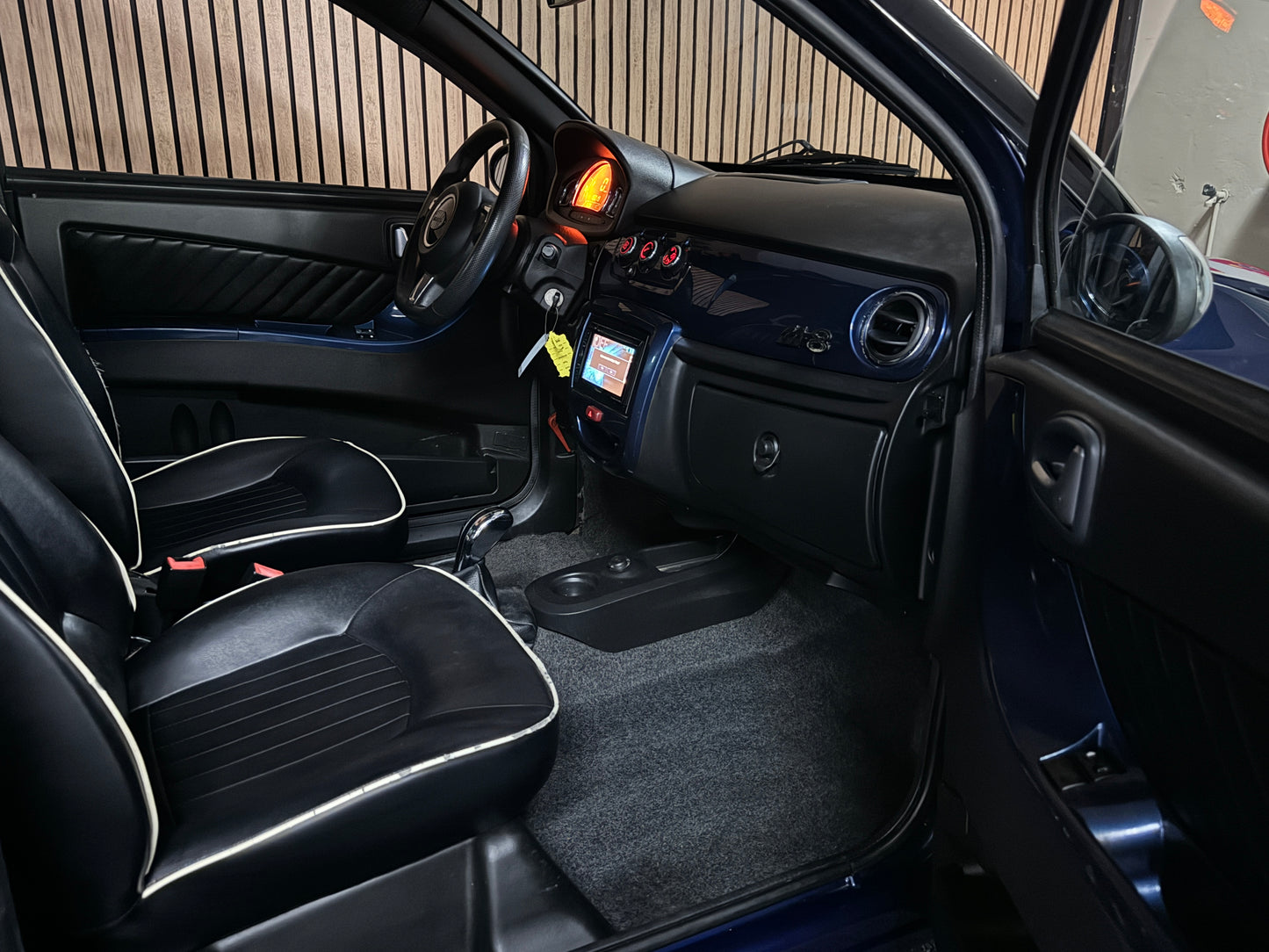Microcar M8 Blau | leiser DCI Motor | 45 km/h | Innerhalb 250 KM Kostenlose Lieferung | Mopedauto | Leichtmobile