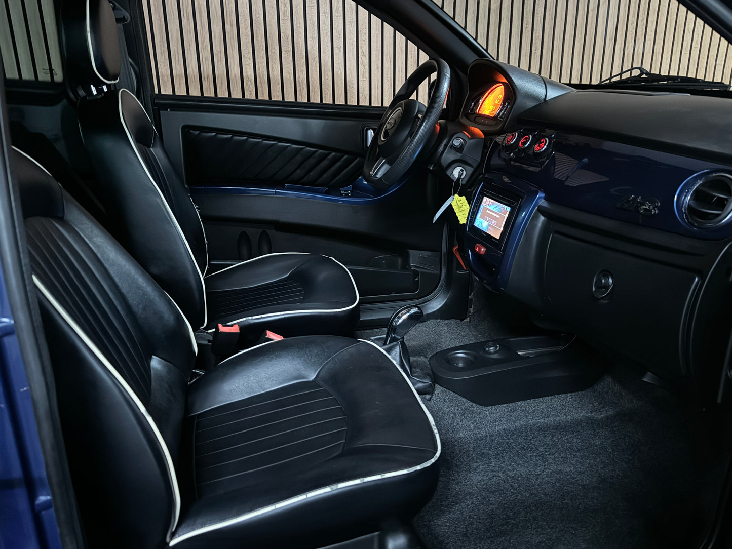 Microcar M8 Blau | leiser DCI Motor | 45 km/h | Innerhalb 250 KM Kostenlose Lieferung | Mopedauto | Leichtmobile