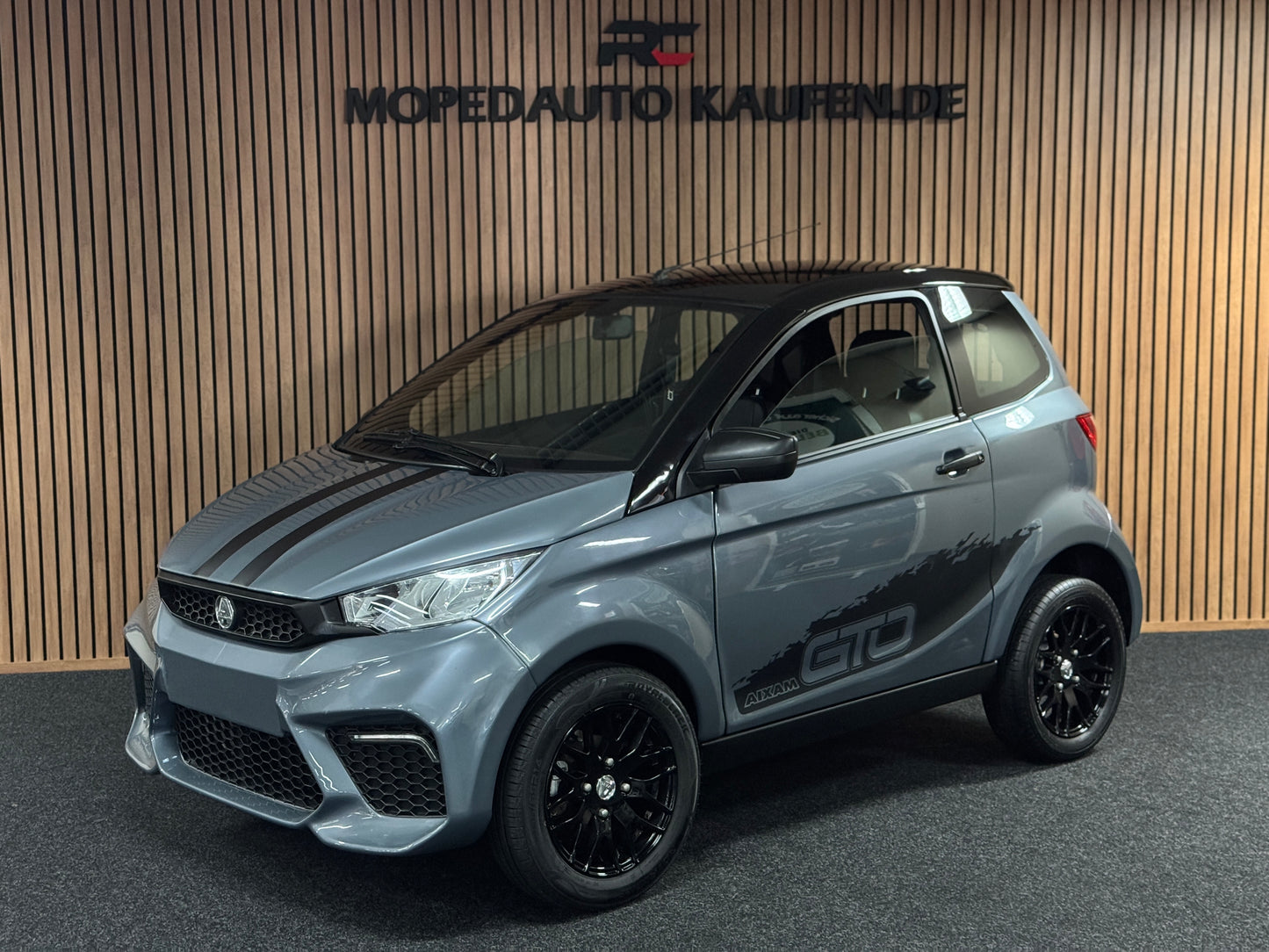 Aixam City Sport Grau | 8 PS Kubota Motor | Rückfahrkamera | Alpine Multi-Media | 45 km/h | Innerhalb 250 KM Kostenlose Lieferung | Mopedauto | Leichtmobile | Aixam | Microcar | Ligier