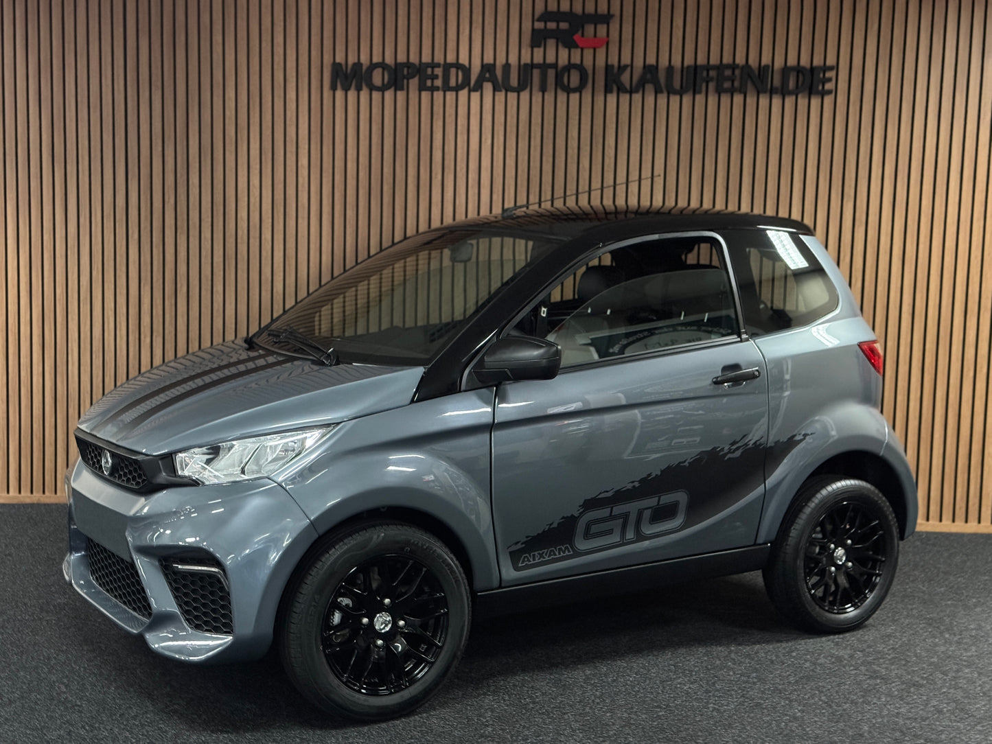 Aixam City Sport Grau | 8 PS Kubota Motor | Rückfahrkamera | Alpine Multi-Media | 45 km/h | Innerhalb 250 KM Kostenlose Lieferung | Mopedauto | Leichtmobile | Aixam | Microcar | Ligier