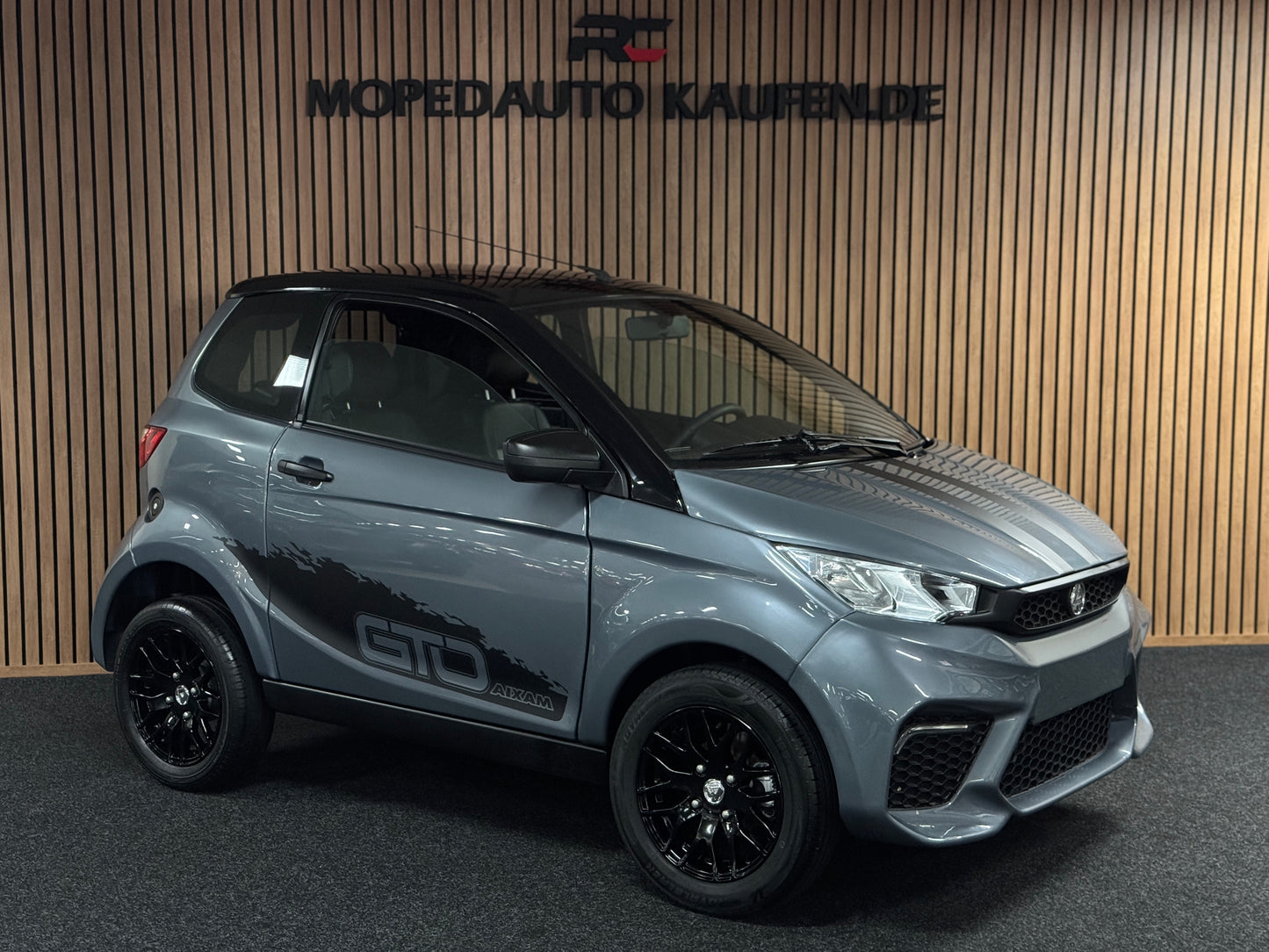 Aixam City Sport Grau | 8 PS Kubota Motor | Rückfahrkamera | Alpine Multi-Media | 45 km/h | Innerhalb 250 KM Kostenlose Lieferung | Mopedauto | Leichtmobile | Aixam | Microcar | Ligier