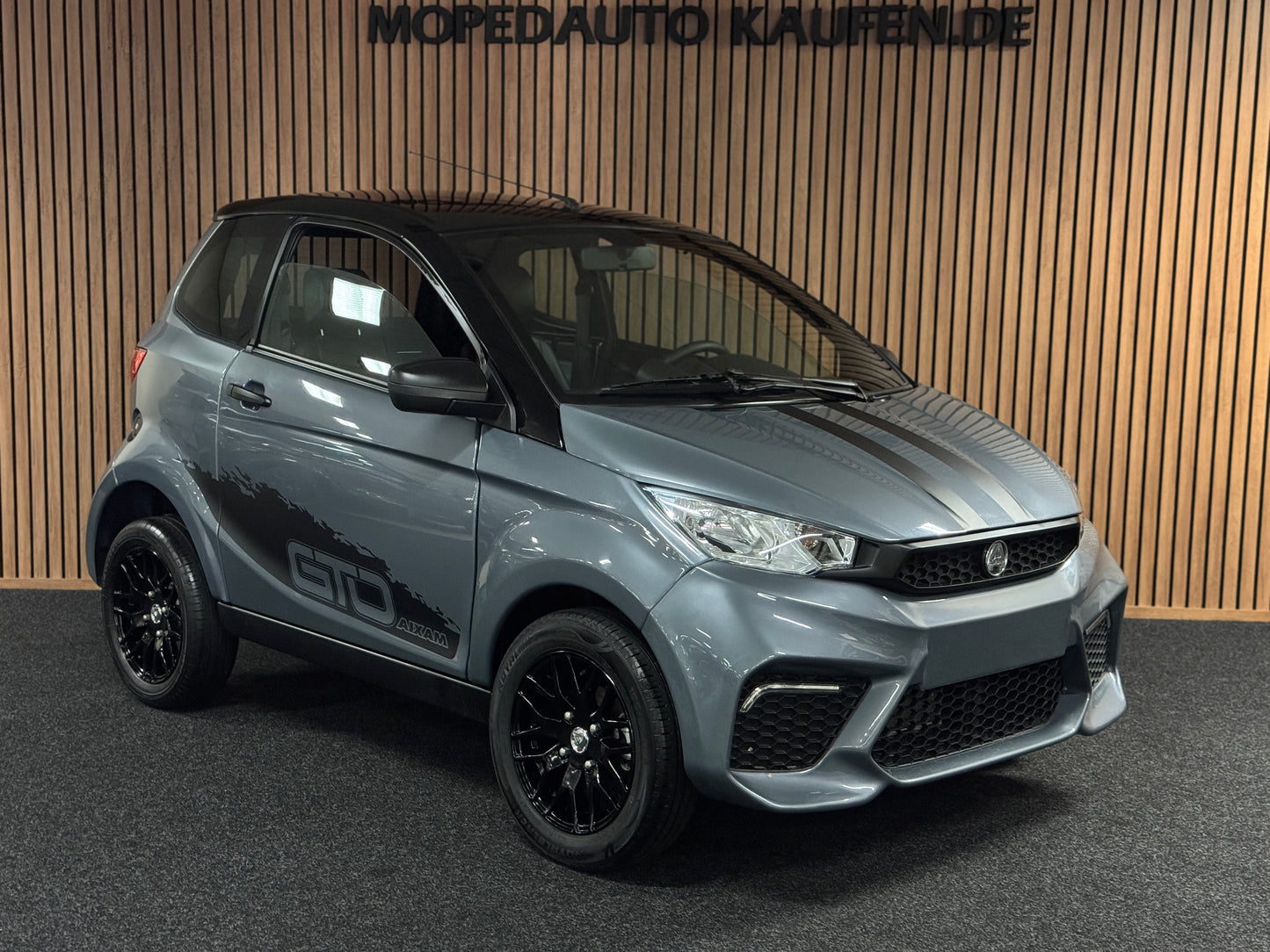 Aixam City Sport Grau | 8 PS Kubota Motor | Rückfahrkamera | Alpine Multi-Media | 45 km/h | Innerhalb 250 KM Kostenlose Lieferung | Mopedauto | Leichtmobile | Aixam | Microcar | Ligier