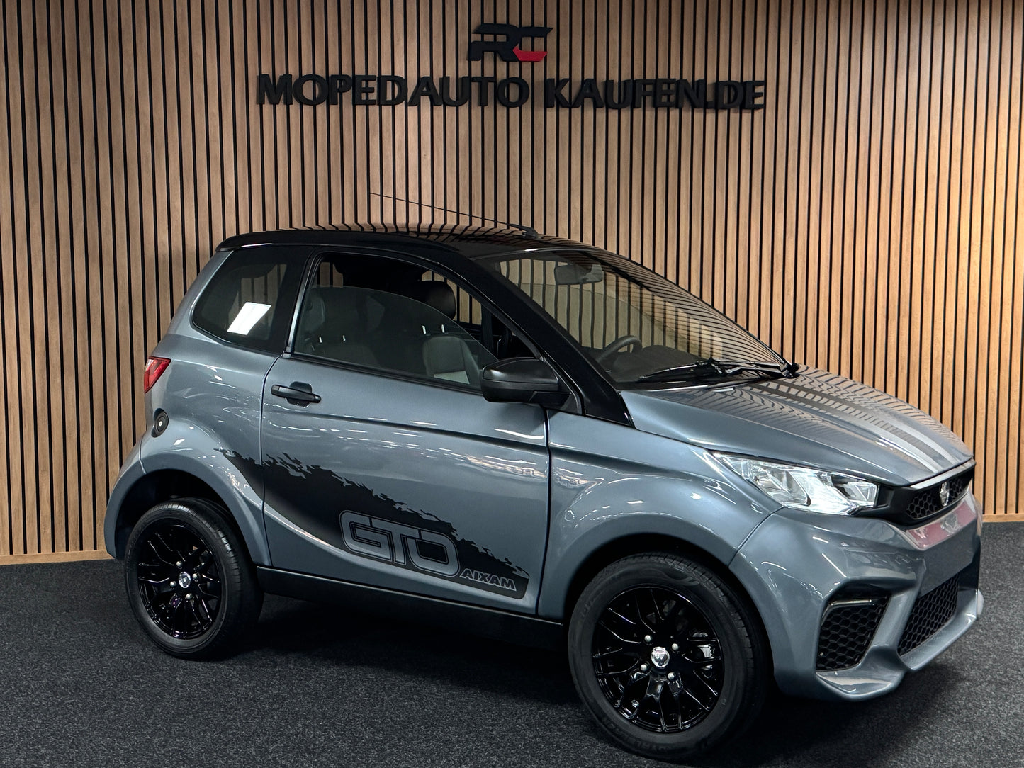 Aixam City Sport Grau | 8 PS Kubota Motor | Rückfahrkamera | Alpine Multi-Media | 45 km/h | Innerhalb 250 KM Kostenlose Lieferung | Mopedauto | Leichtmobile | Aixam | Microcar | Ligier
