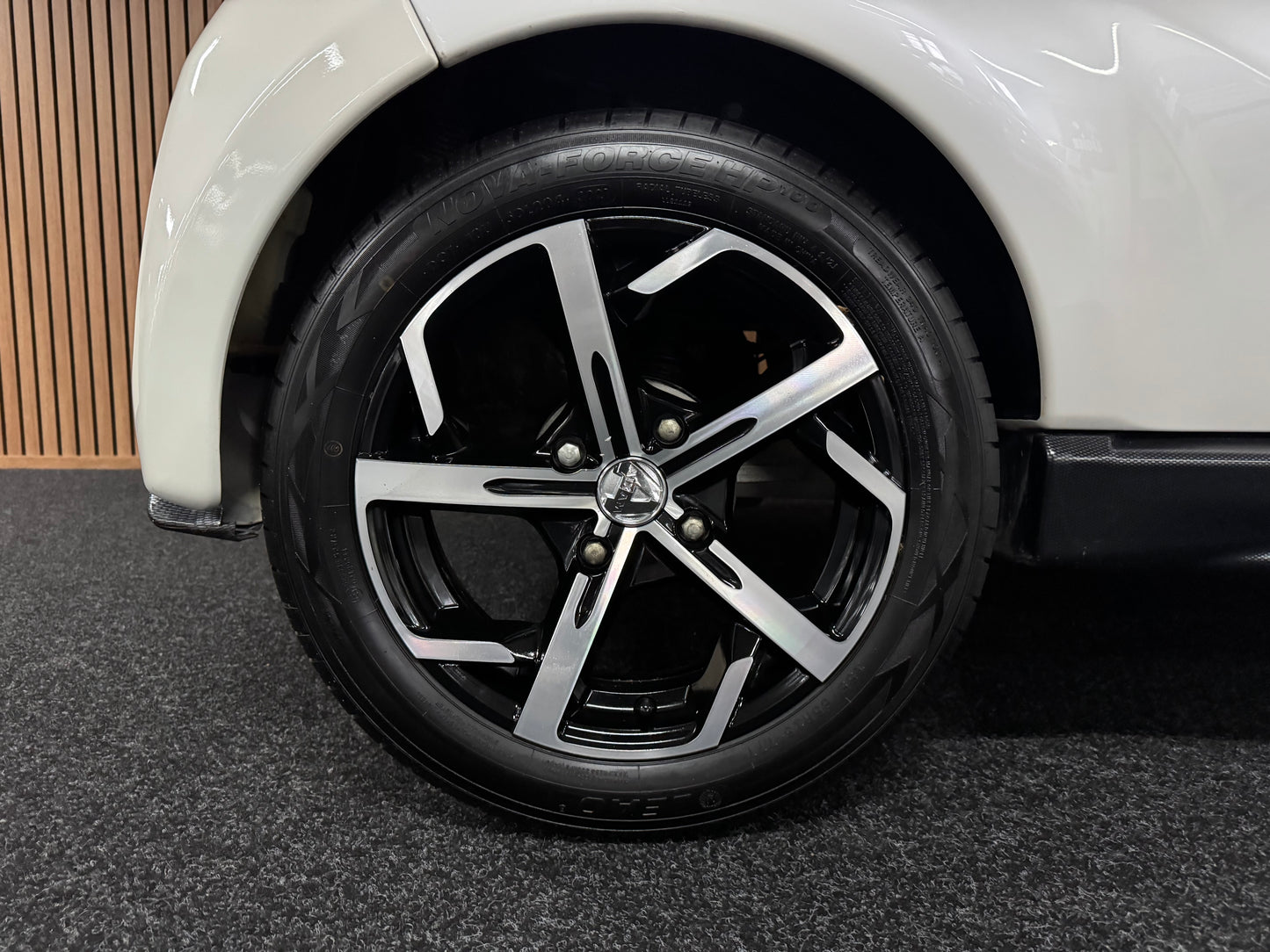 Aixam GTI Sport | 8 PS Kubota Motor | Rückfahrkamera | 45 km/h | Innerhalb 250 KM Kostenlose Lieferung | Mopedauto | Leichtmobile | Aixam | Microcar | Ligier