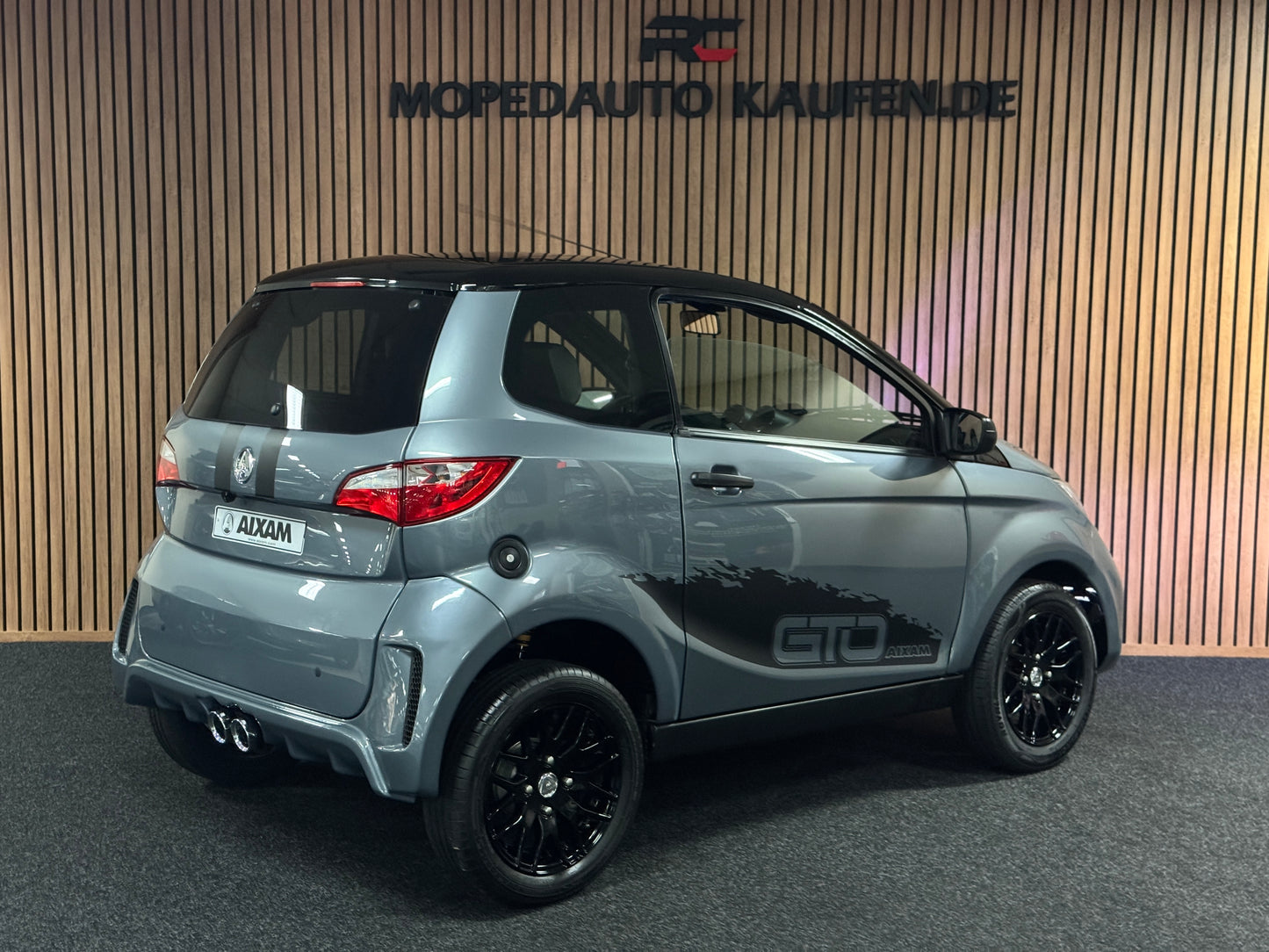 Aixam City Sport Grau | 8 PS Kubota Motor | Rückfahrkamera | Alpine Multi-Media | 45 km/h | Innerhalb 250 KM Kostenlose Lieferung | Mopedauto | Leichtmobile | Aixam | Microcar | Ligier