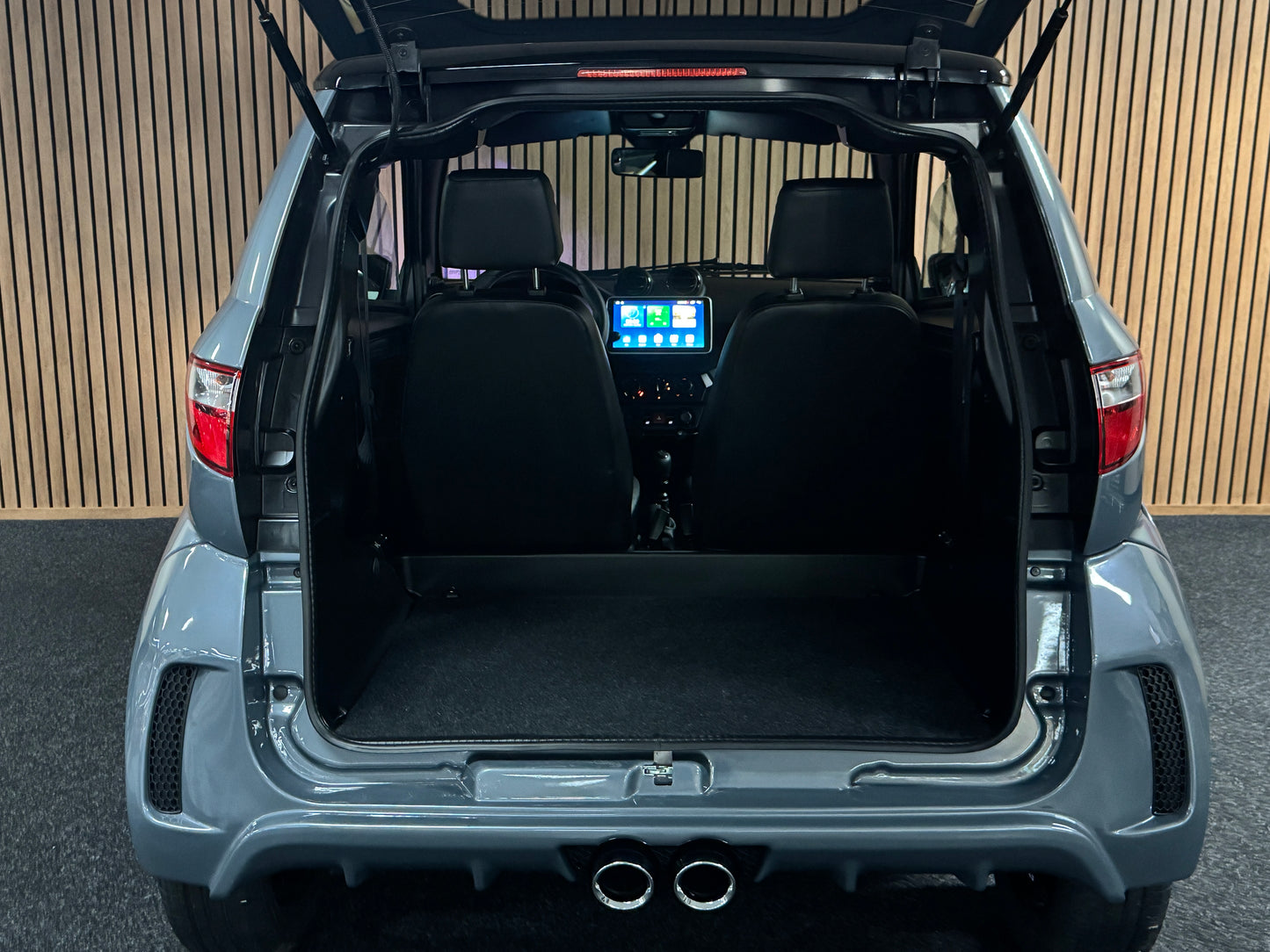 Aixam City Sport Grau | 8 PS Kubota Motor | Rückfahrkamera | Alpine Multi-Media | 45 km/h | Innerhalb 250 KM Kostenlose Lieferung | Mopedauto | Leichtmobile | Aixam | Microcar | Ligier