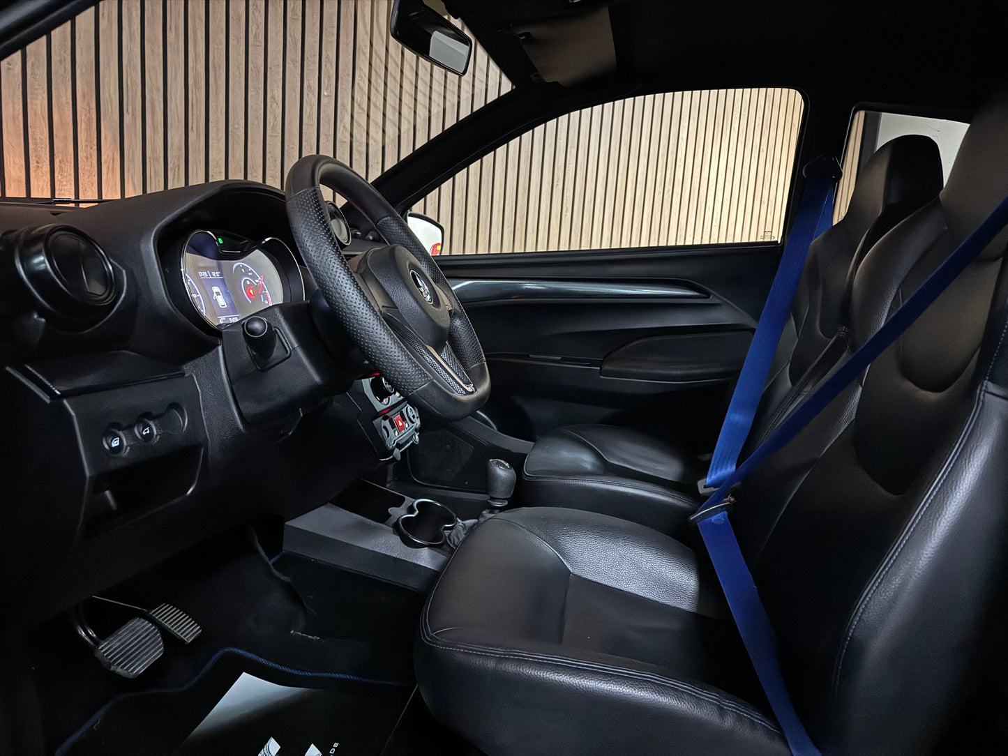 Aixam GTI Sport | 8 PS Kubota Motor | Rückfahrkamera | 45 km/h | Innerhalb 250 KM Kostenlose Lieferung | Mopedauto | Leichtmobile | Aixam | Microcar | Ligier