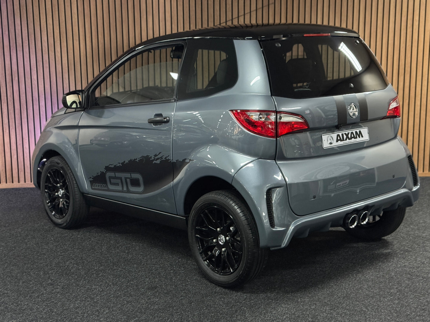 Aixam City Sport Grau | 8 PS Kubota Motor | Rückfahrkamera | Alpine Multi-Media | 45 km/h | Innerhalb 250 KM Kostenlose Lieferung | Mopedauto | Leichtmobile | Aixam | Microcar | Ligier
