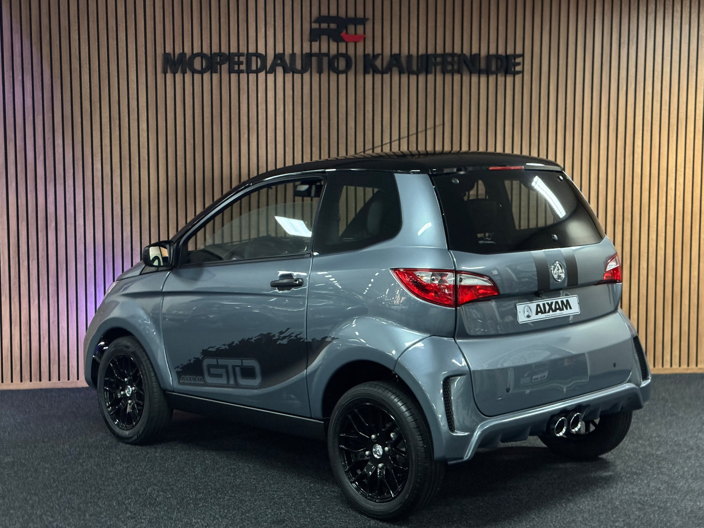 Aixam City Sport Grau | 8 PS Kubota Motor | Rückfahrkamera | Alpine Multi-Media | 45 km/h | Innerhalb 250 KM Kostenlose Lieferung | Mopedauto | Leichtmobile | Aixam | Microcar | Ligier