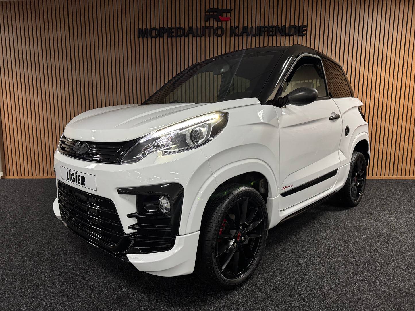 Ligier JS60 Ultimate Sport | 2022 | 8 PS leiser DCI Motor | Servolenkung | Rückfahrkamera | 45 km/h | Innerhalb 250 KM Kostenlose Lieferung | Mopedauto | Leichtmobile | Aixam | Microcar | Ligier