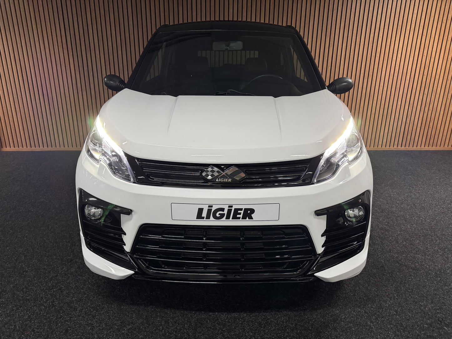 Ligier JS60 Ultimate Sport | 2022 | 8 PS leiser DCI Motor | Servolenkung | Rückfahrkamera | 45 km/h | Innerhalb 250 KM Kostenlose Lieferung | Mopedauto | Leichtmobile | Aixam | Microcar | Ligier