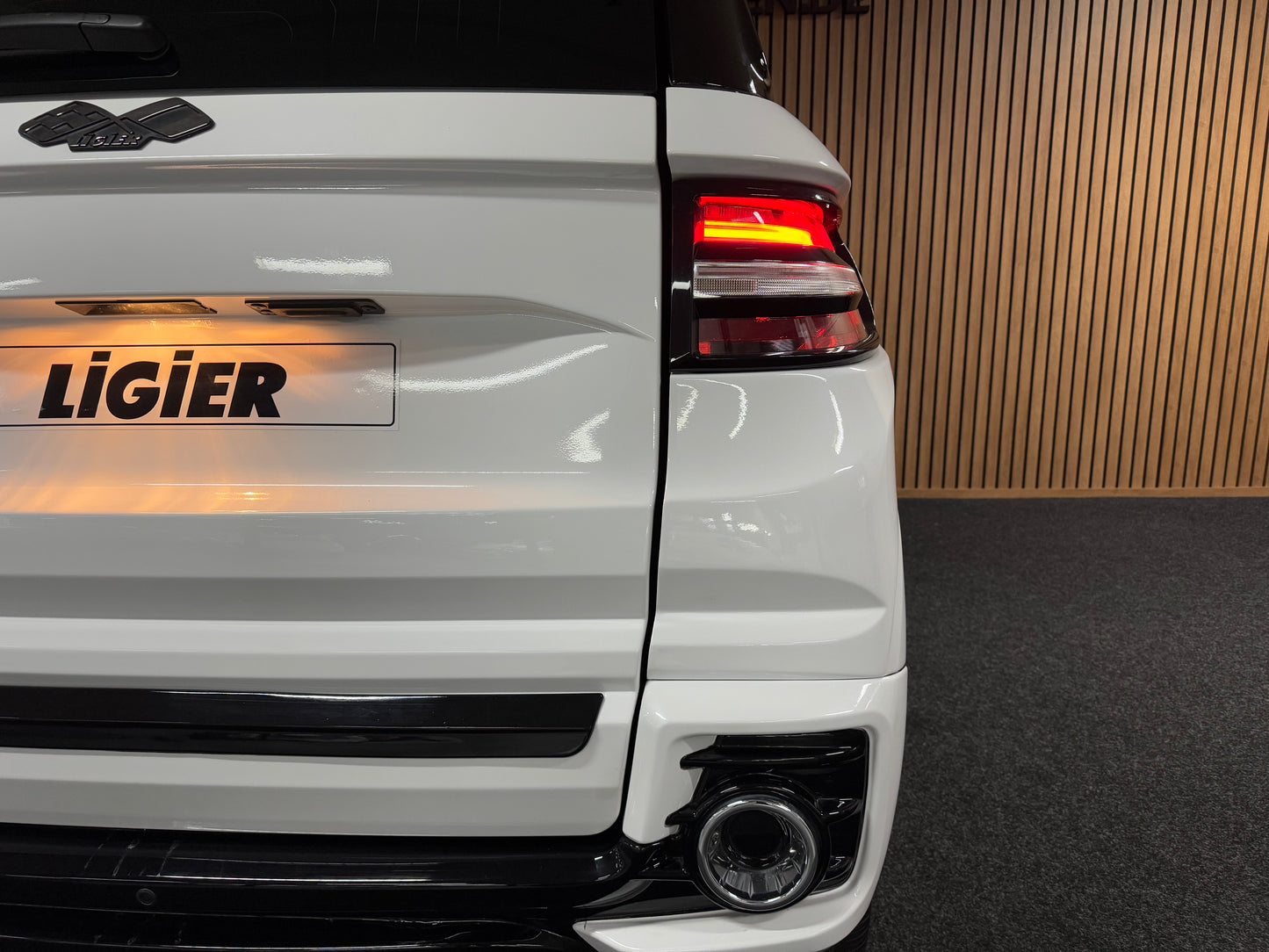 Ligier JS60 Ultimate Sport | 2022 | 8 PS leiser DCI Motor | Servolenkung | Rückfahrkamera | 45 km/h | Innerhalb 250 KM Kostenlose Lieferung | Mopedauto | Leichtmobile | Aixam | Microcar | Ligier