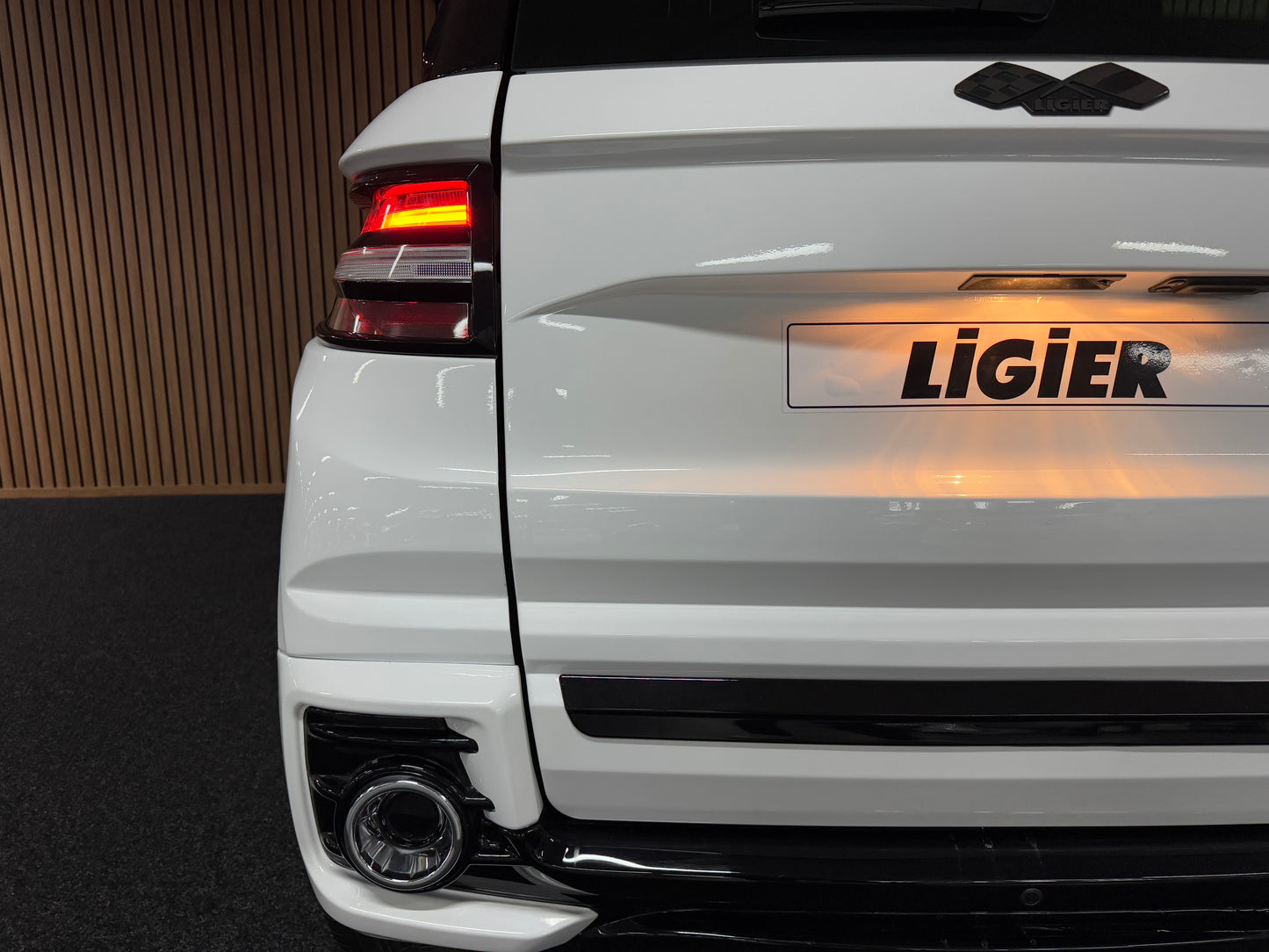 Ligier JS60 Ultimate Sport | 2022 | 8 PS leiser DCI Motor | Servolenkung | Rückfahrkamera | 45 km/h | Innerhalb 250 KM Kostenlose Lieferung | Mopedauto | Leichtmobile | Aixam | Microcar | Ligier