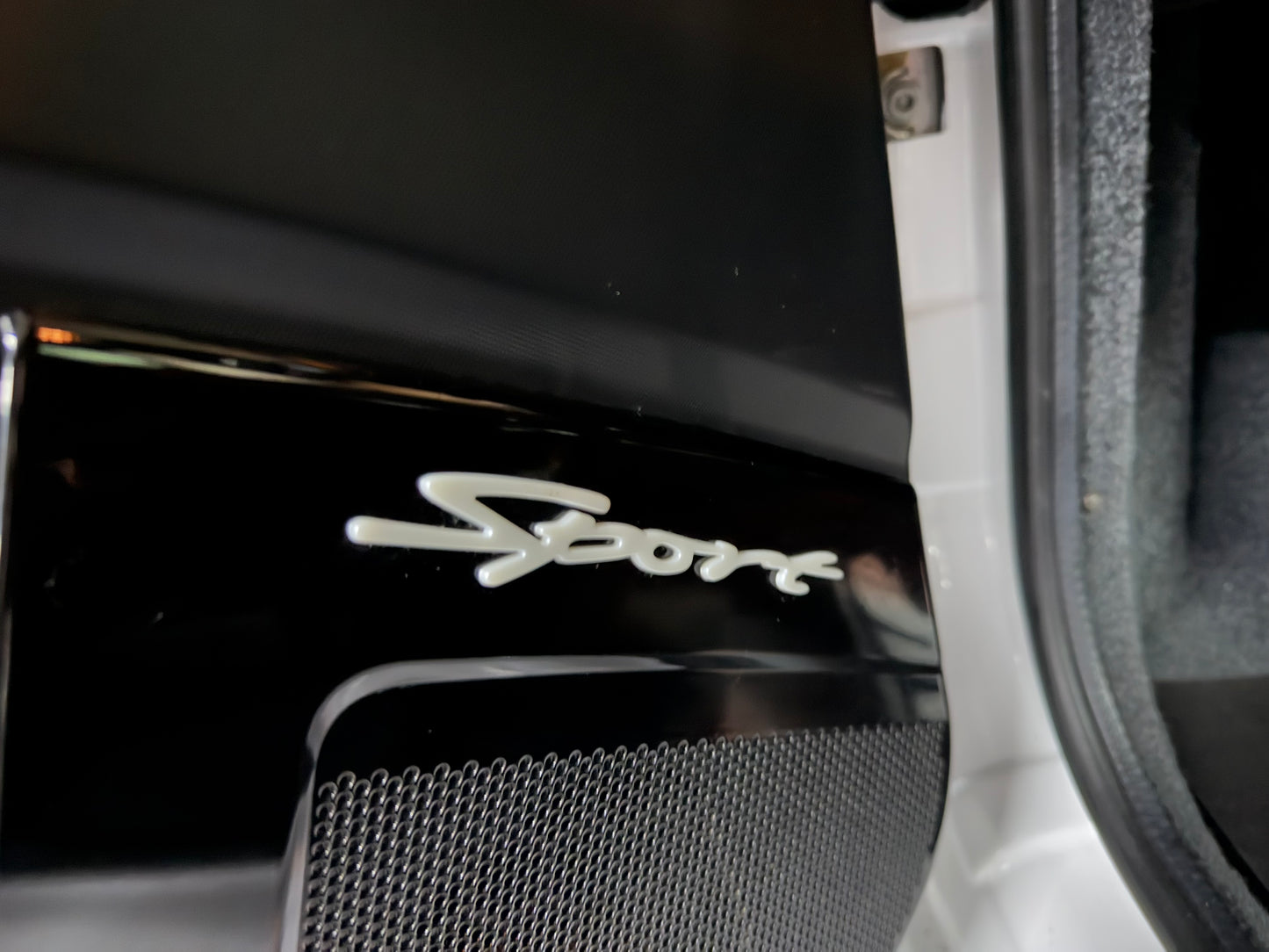 Ligier JS60 Ultimate Sport | 2022 | 8 PS leiser DCI Motor | Servolenkung | Rückfahrkamera | 45 km/h | Innerhalb 250 KM Kostenlose Lieferung | Mopedauto | Leichtmobile | Aixam | Microcar | Ligier
